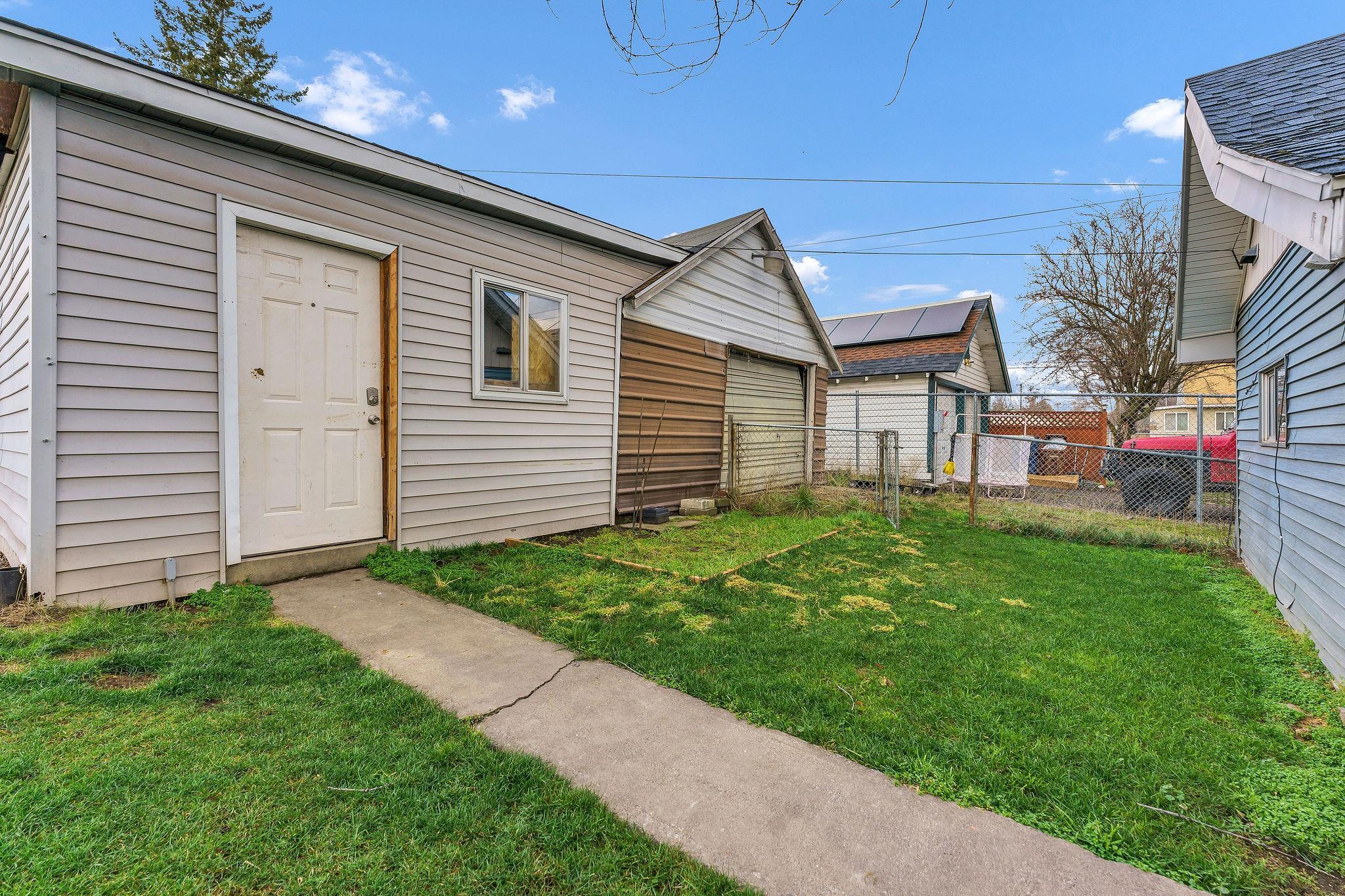 4823 N Lacey St - Photo 11