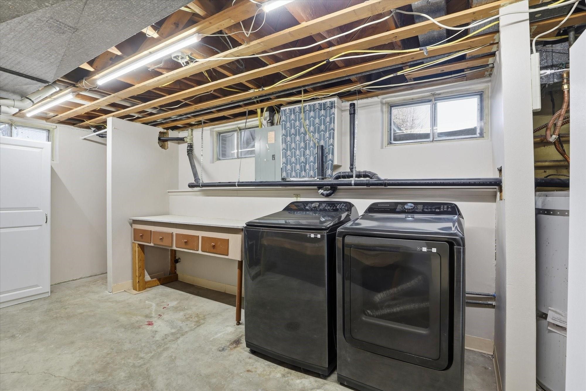 10811 E 7th Ave - Photo 23