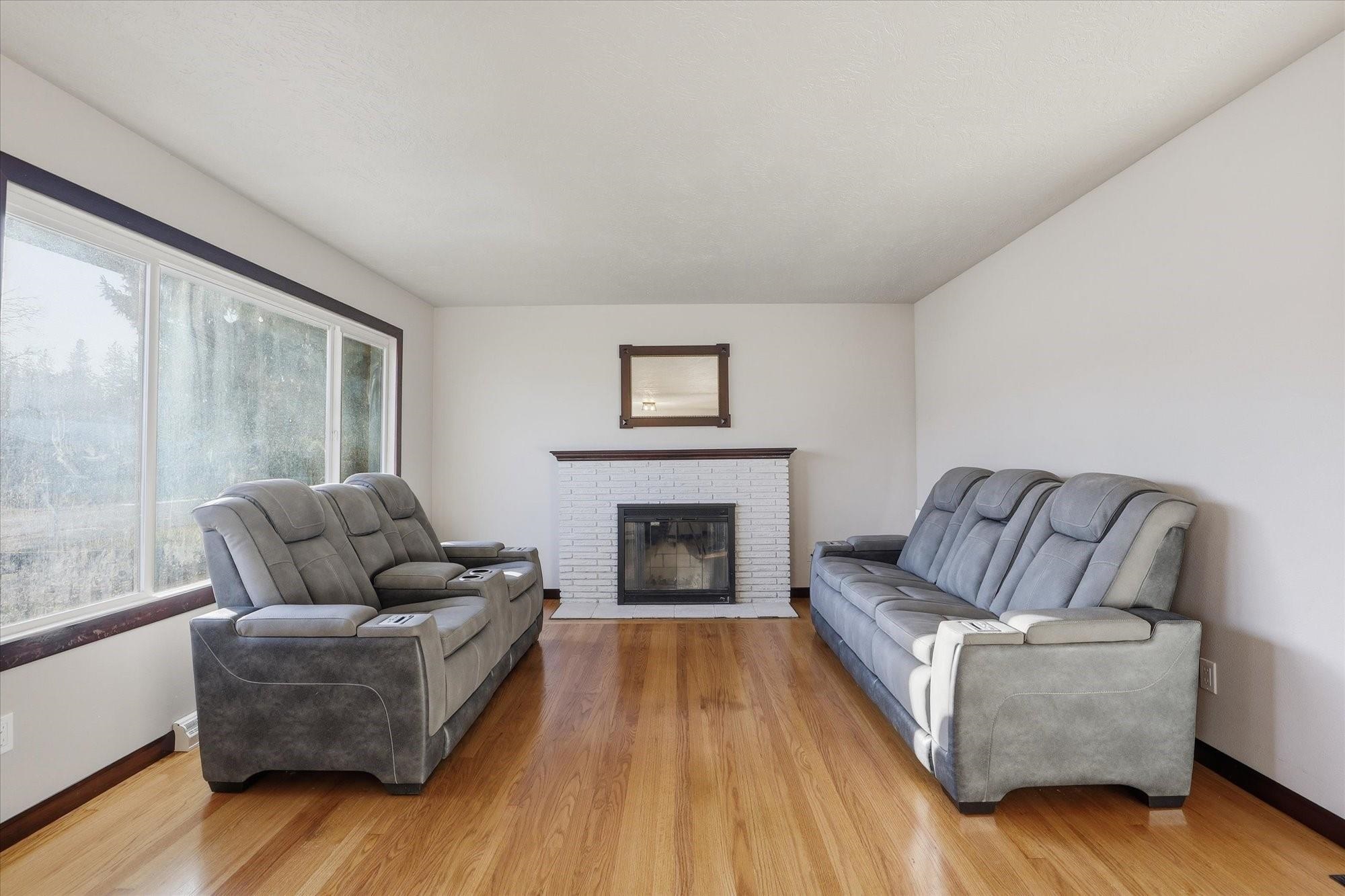 10811 E 7th Ave - Photo 4