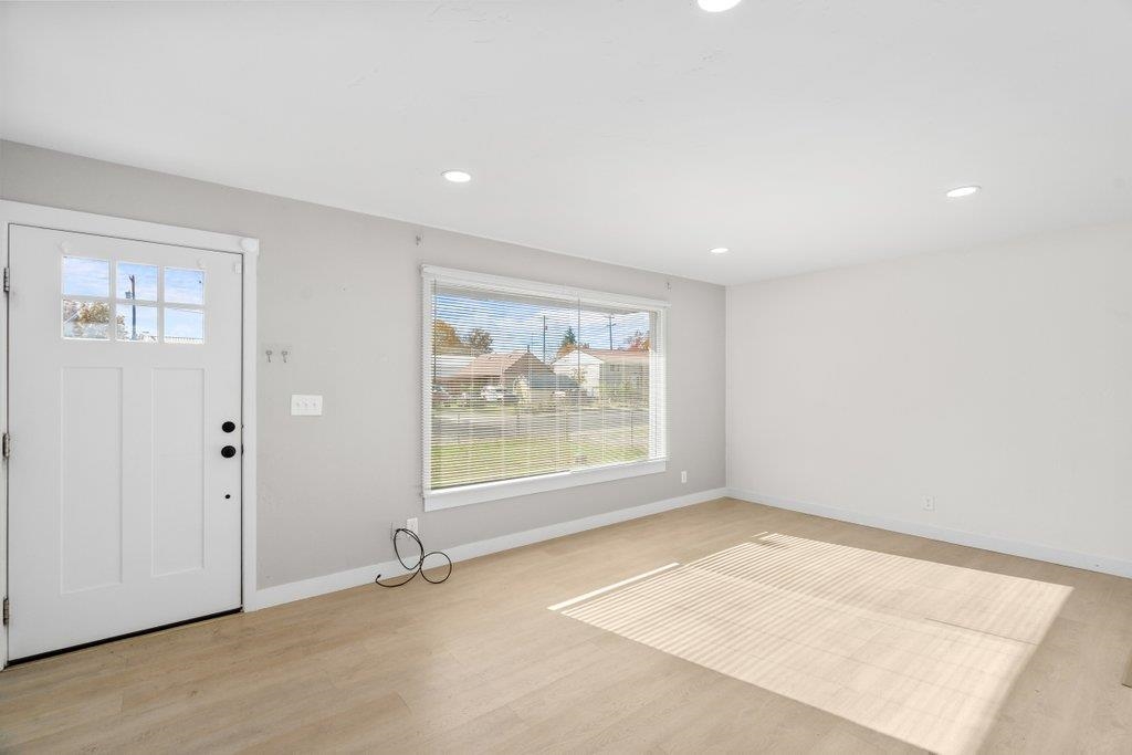 811 E Dalke Ave - Photo 5