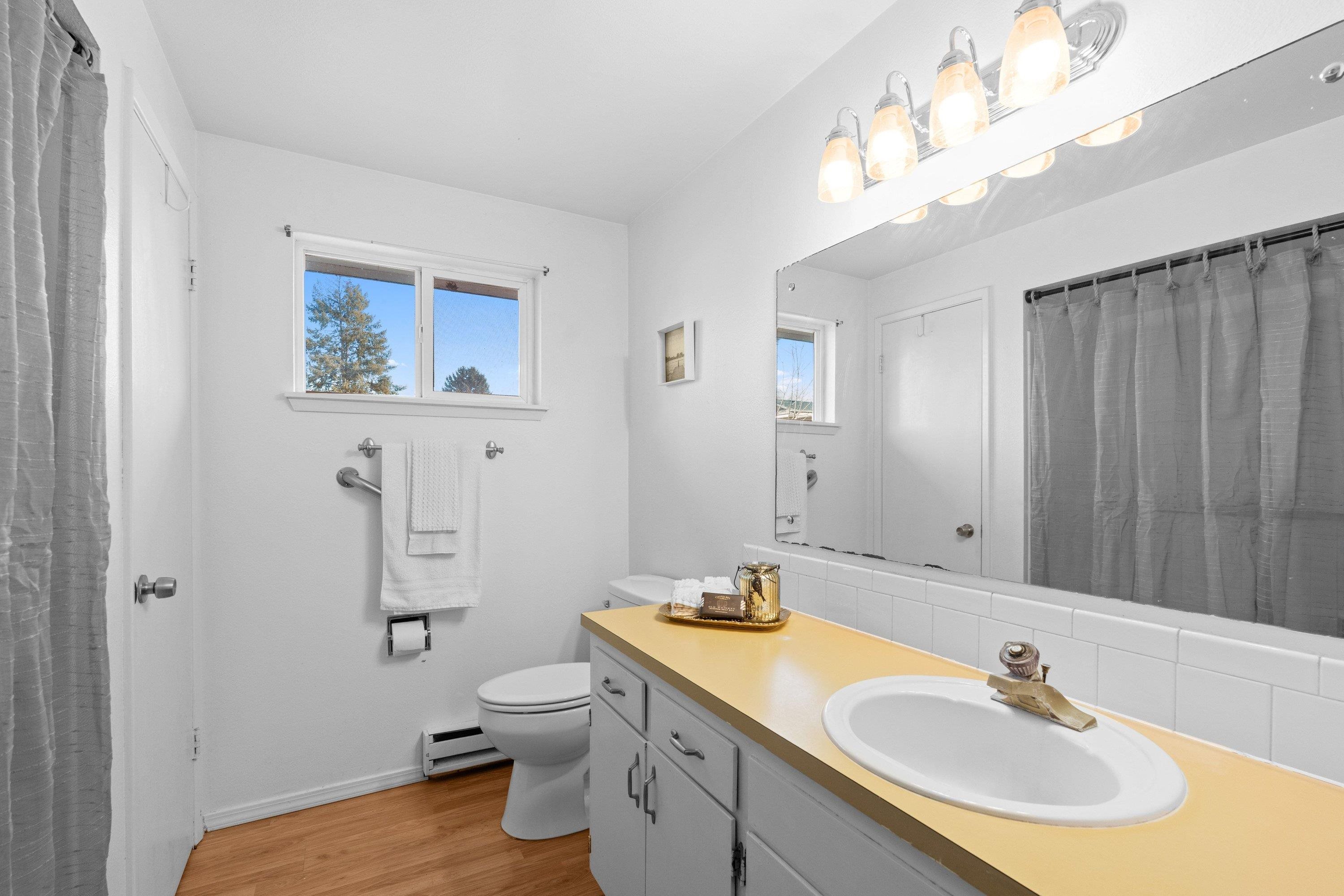 305 Holladay Dr - Photo 13