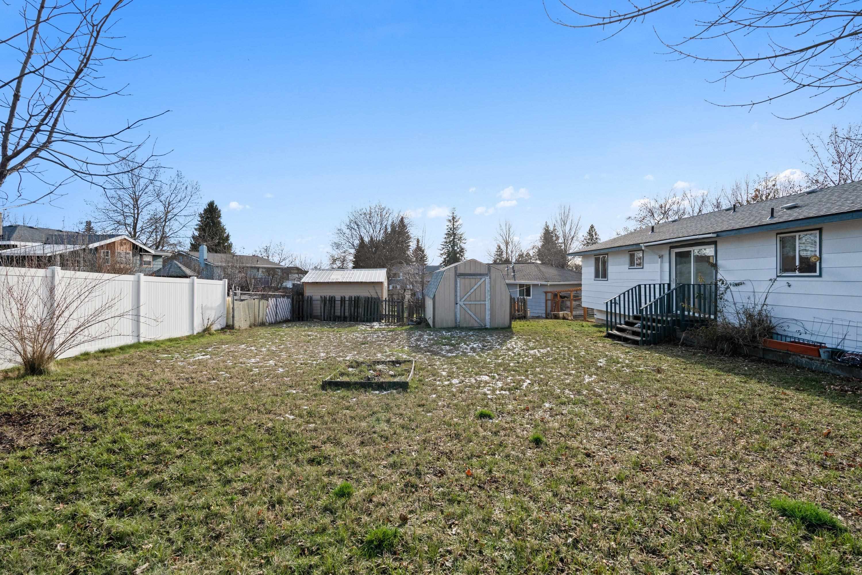 305 Holladay Dr - Photo 21