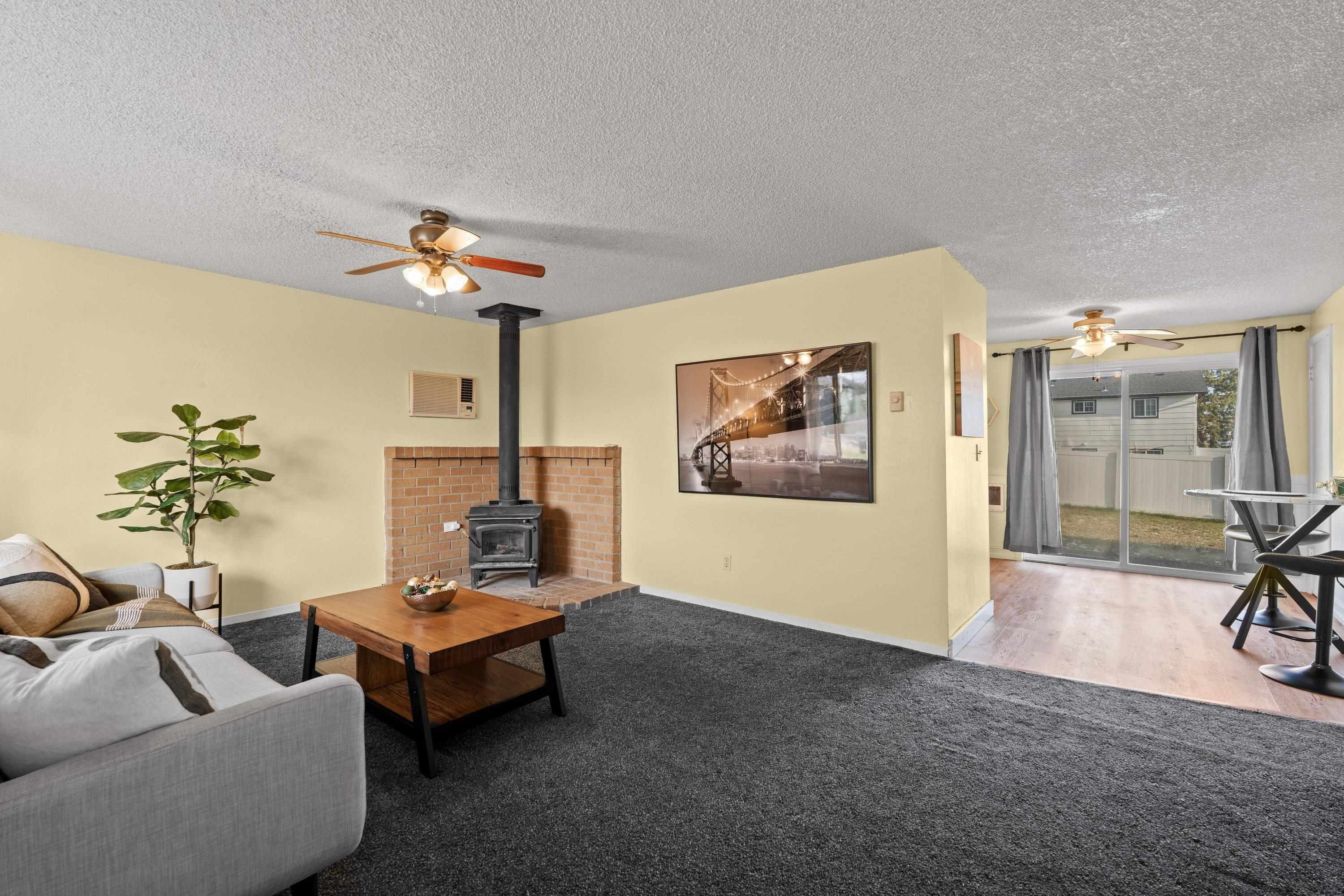 305 Holladay Dr - Photo 5