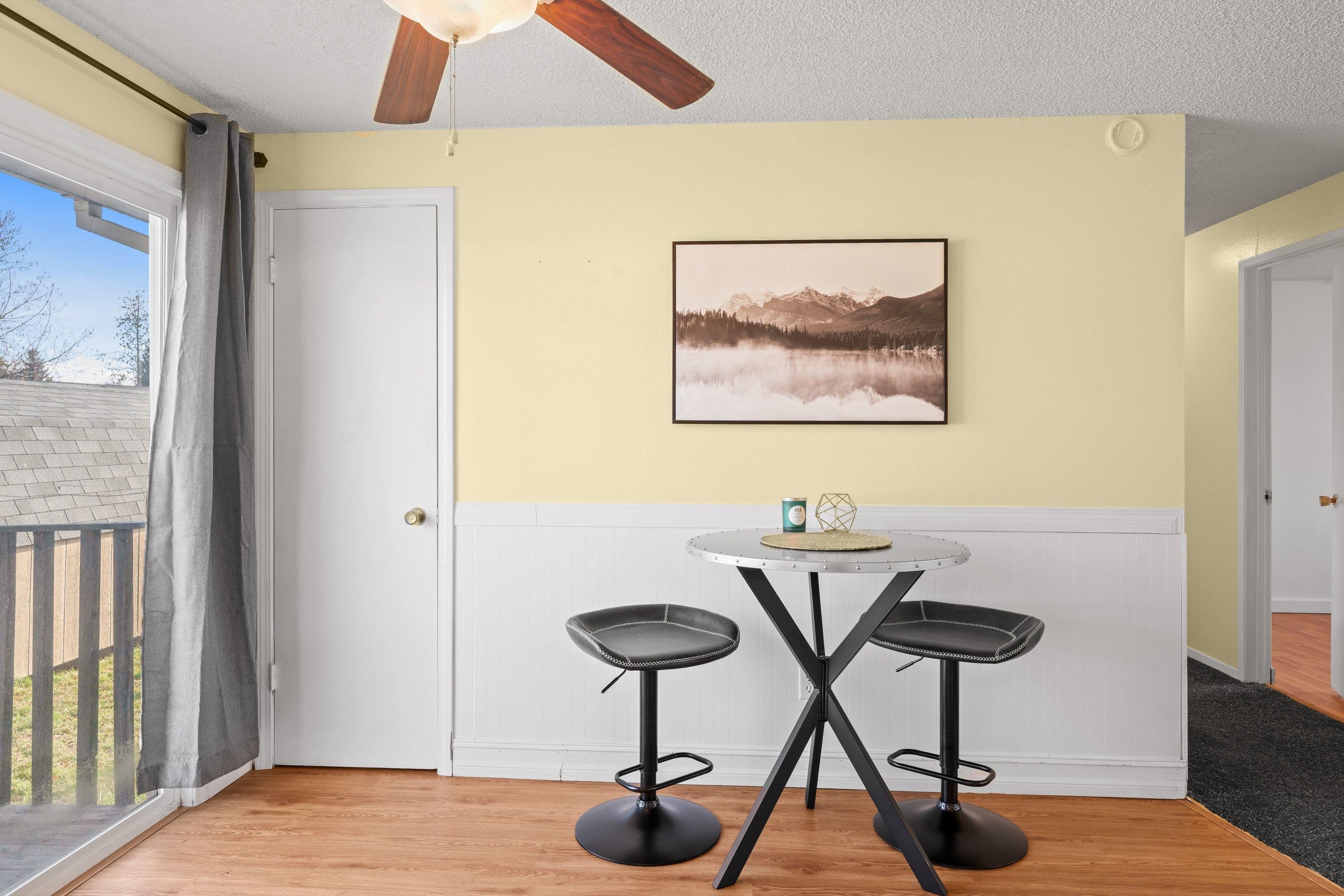 305 Holladay Dr - Photo 10