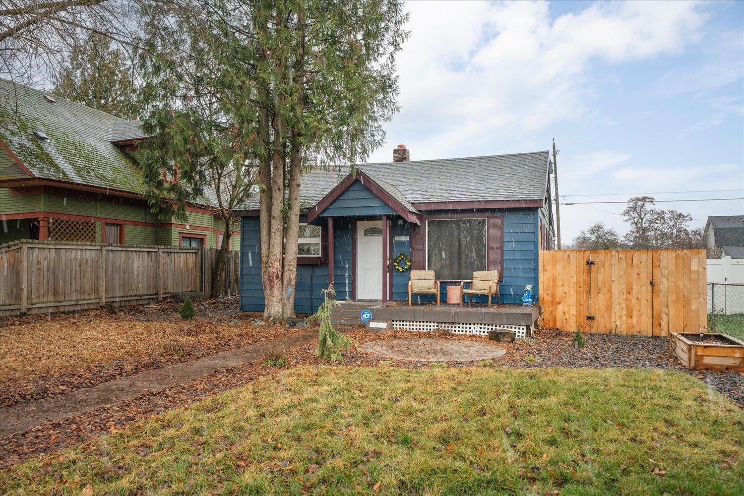 2507 N Morton St - Photo 3