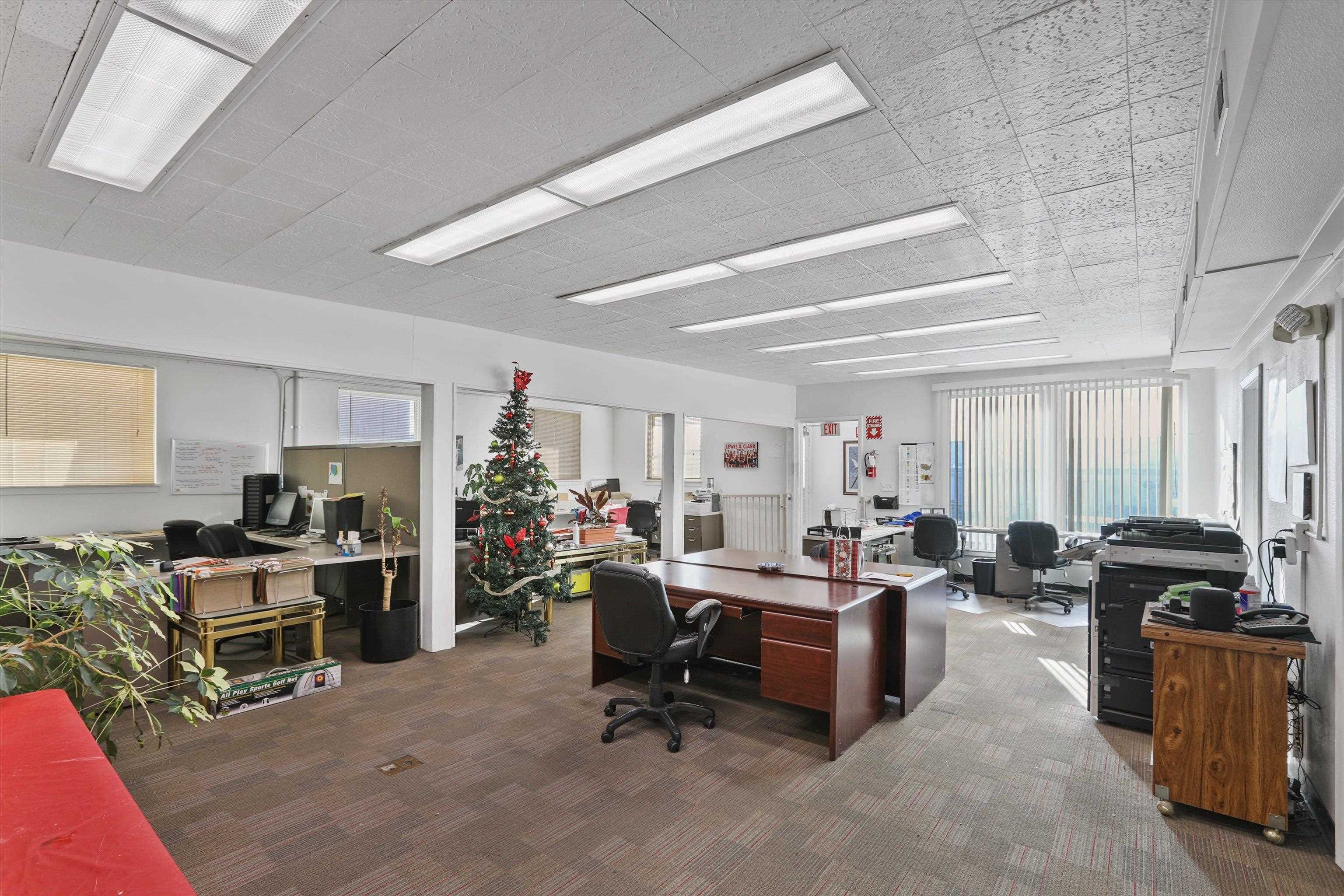 3303 E Ferry Ave - Photo 4