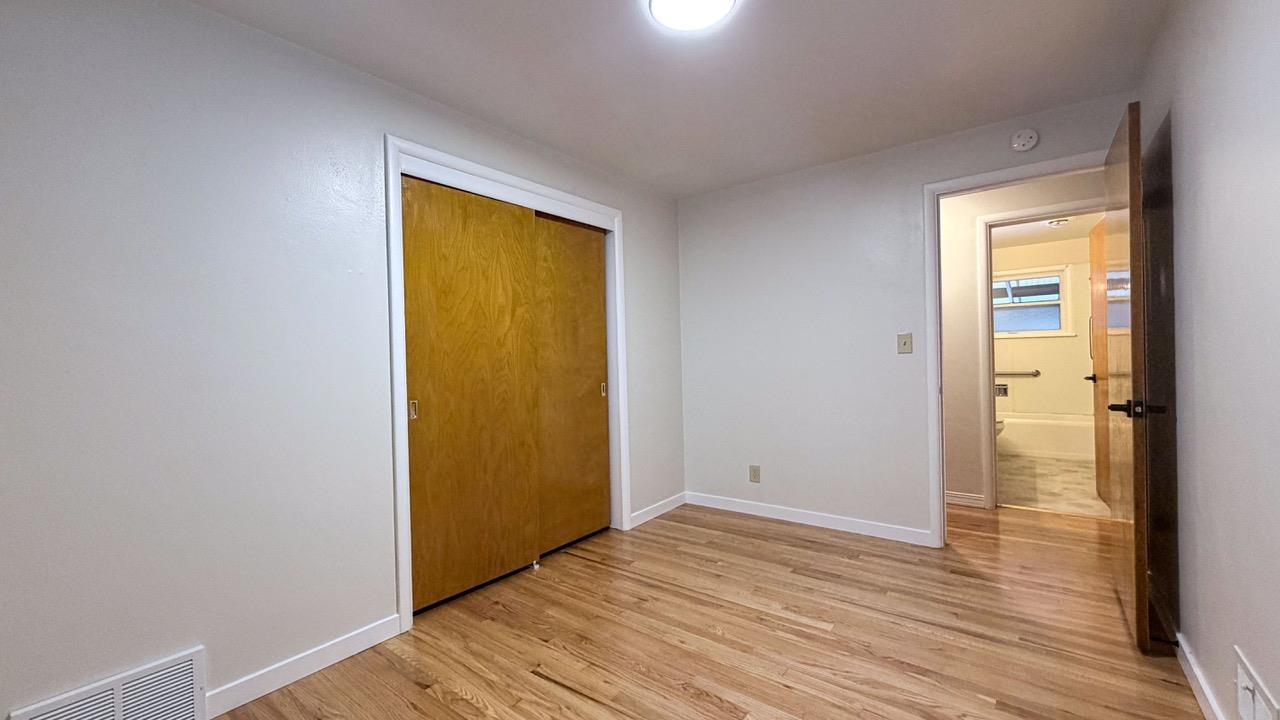 2211 W Wabash Ave - Photo 18