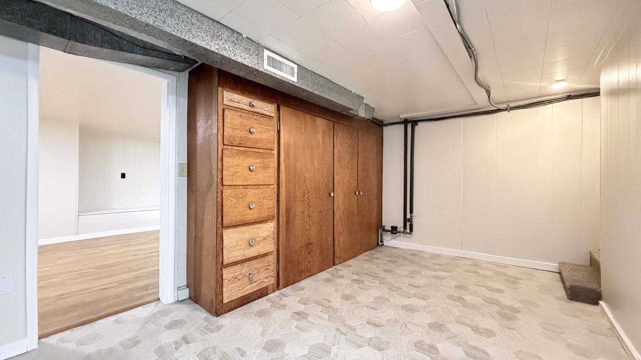 2211 W Wabash Ave - Photo 22
