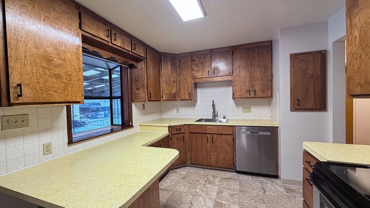2211 W Wabash Ave - Photo 10