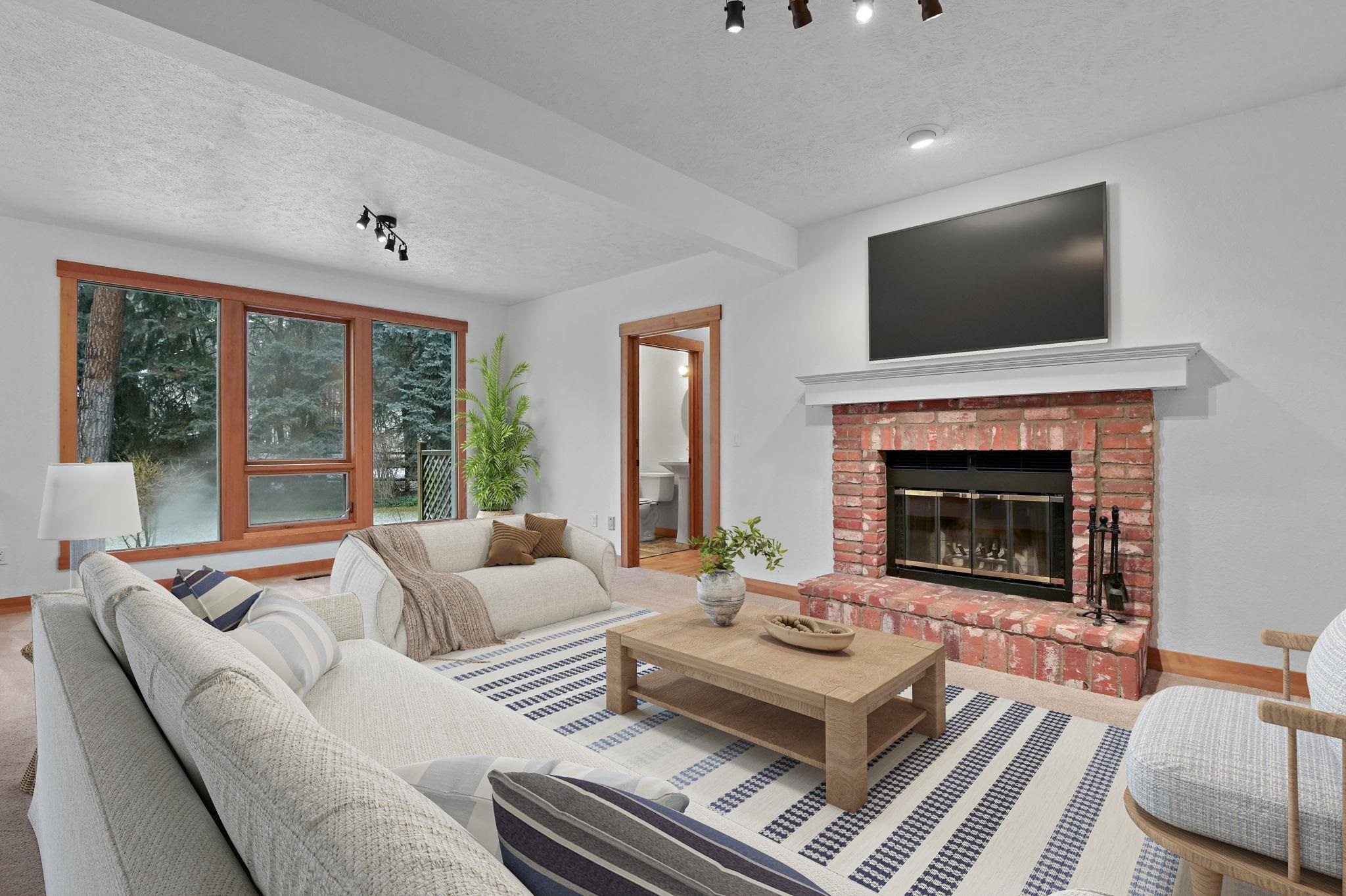 3611 E Pine Needle Ave - Photo 3