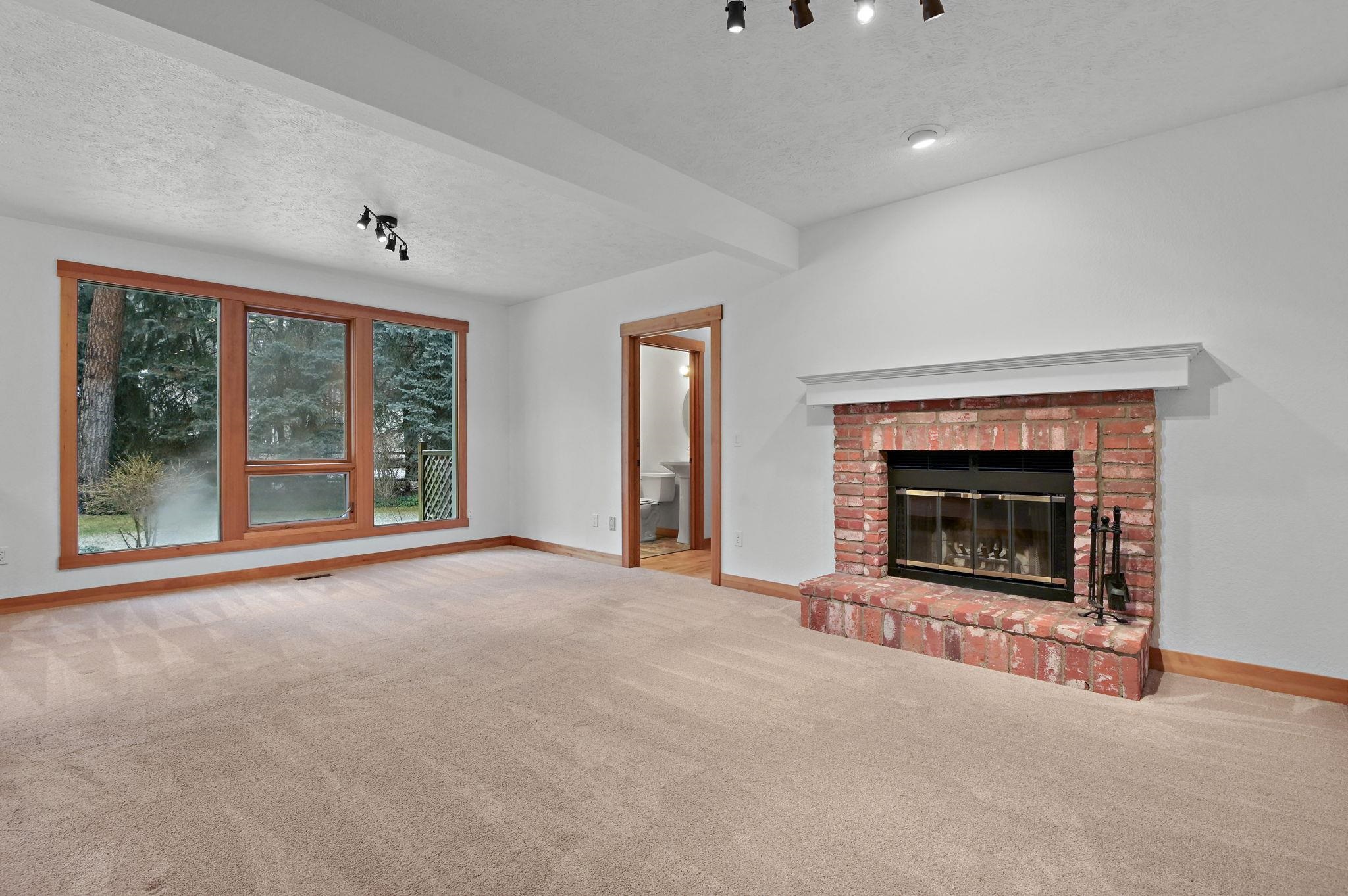 3611 E Pine Needle Ave - Photo 4