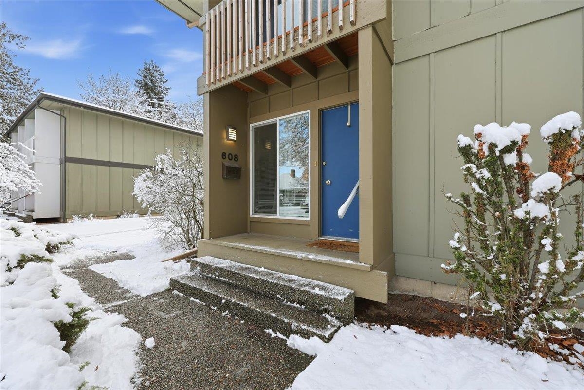 606 E 36th Ave - Photo 4