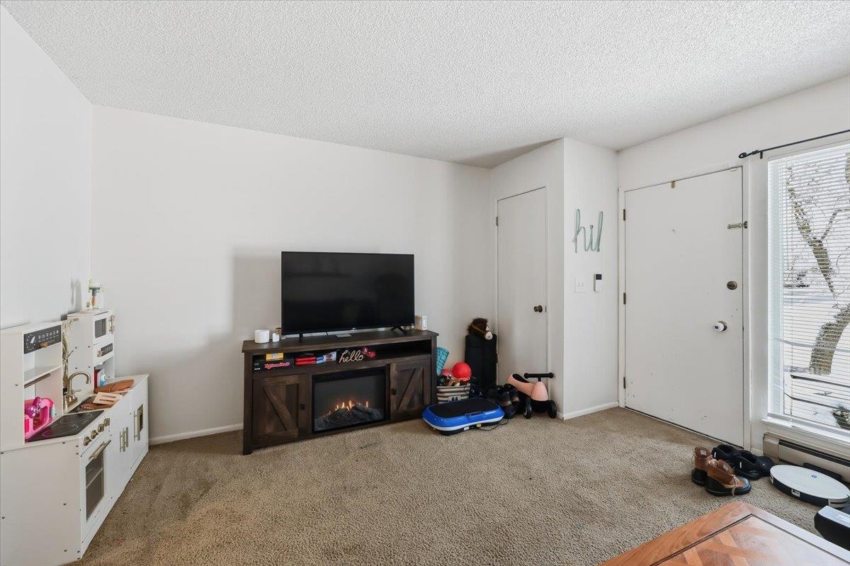 606 E 36th Ave - Photo 5