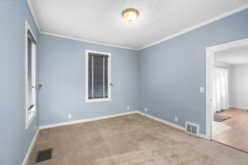 4603 Howard St - Photo 16