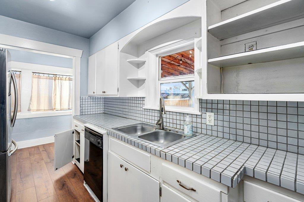 4603 Howard St - Photo 22