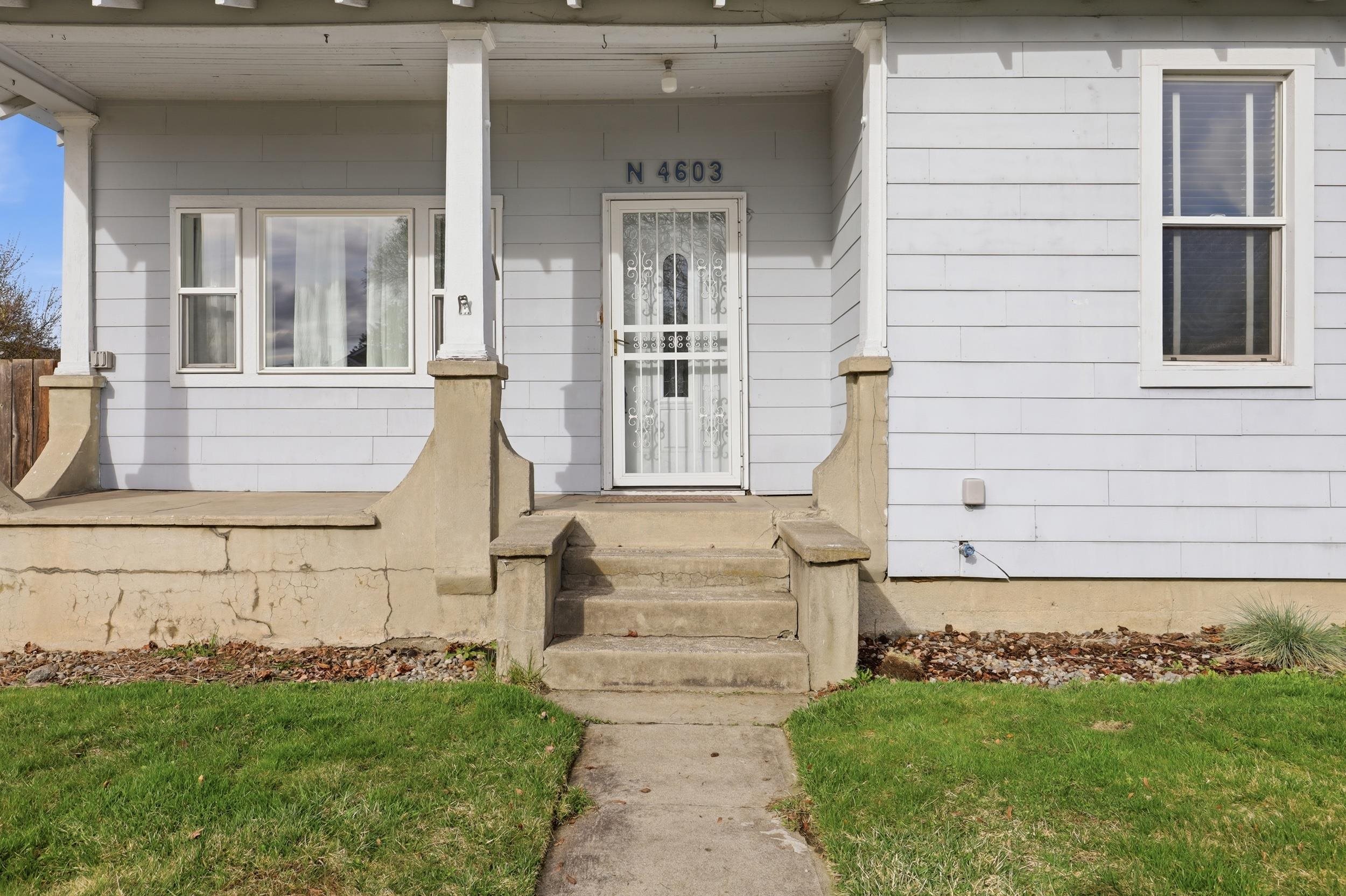 4603 Howard St - Photo 4
