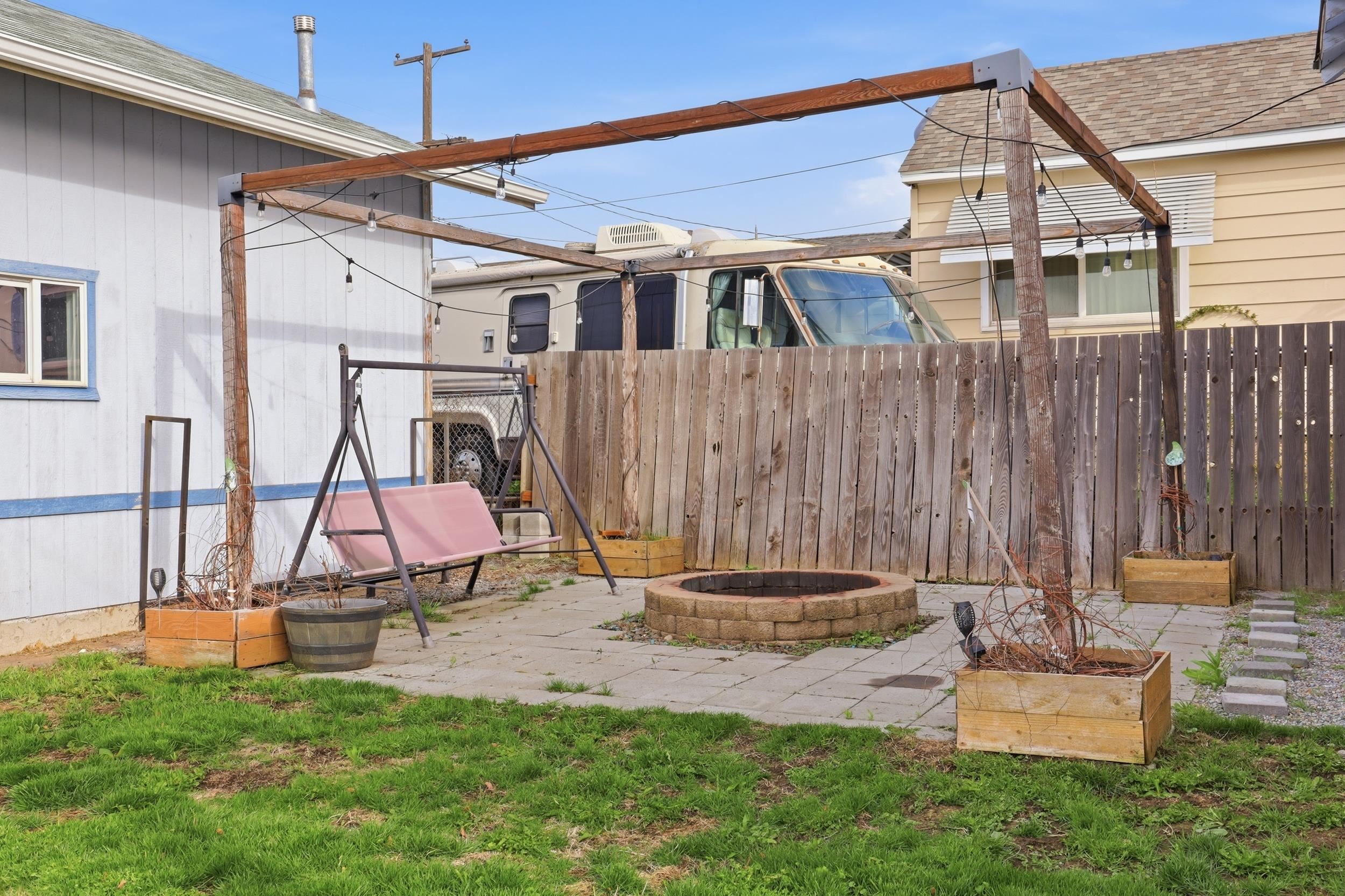 4603 Howard St - Photo 31
