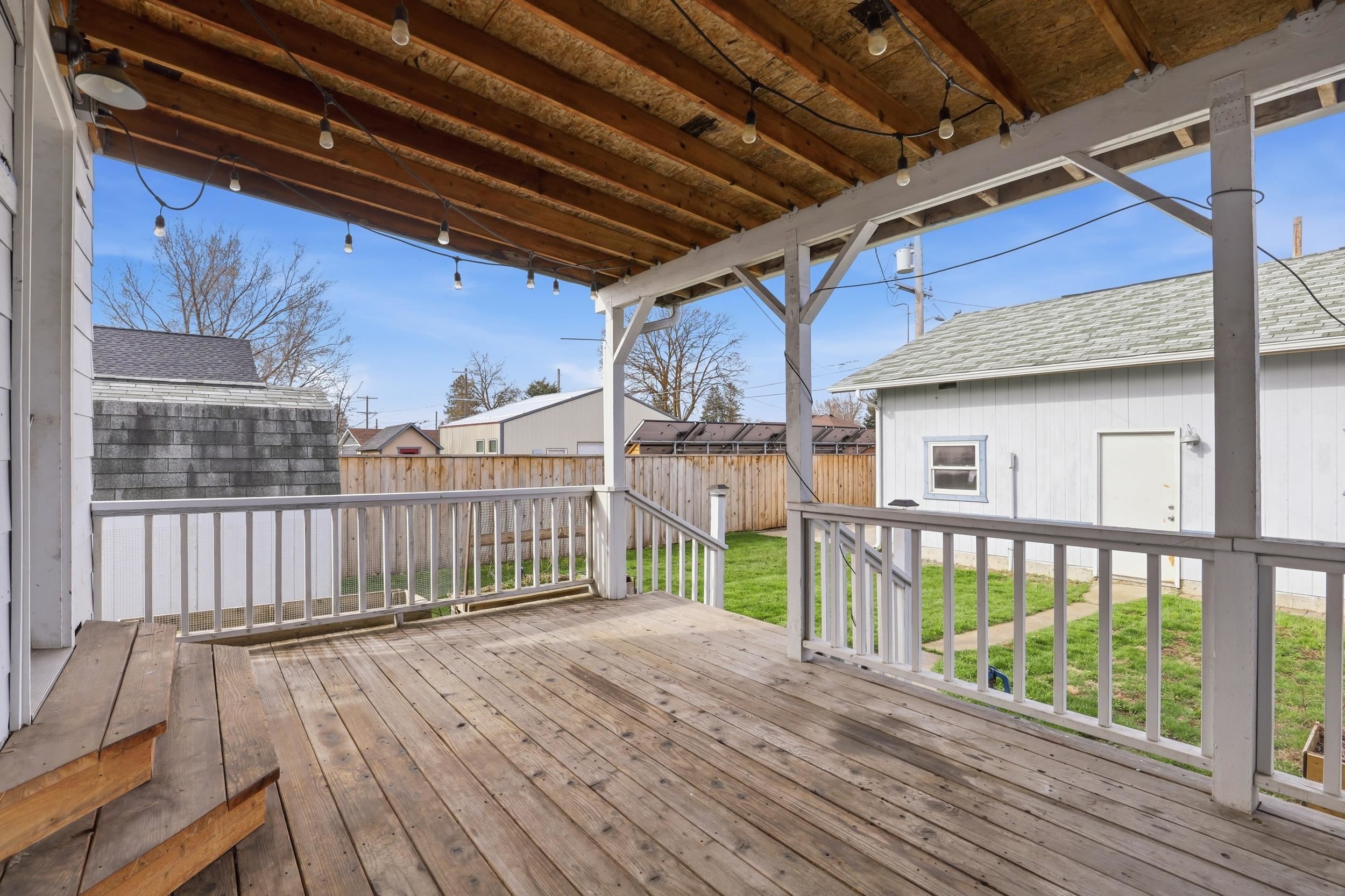 4603 Howard St - Photo 7