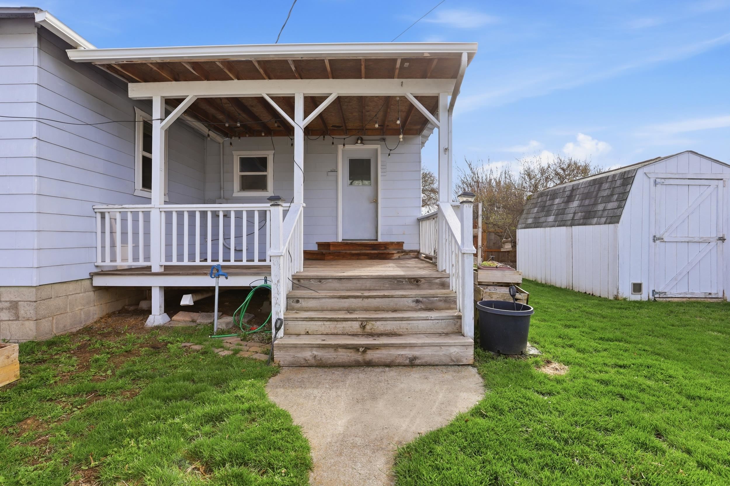 4603 Howard St - Photo 8