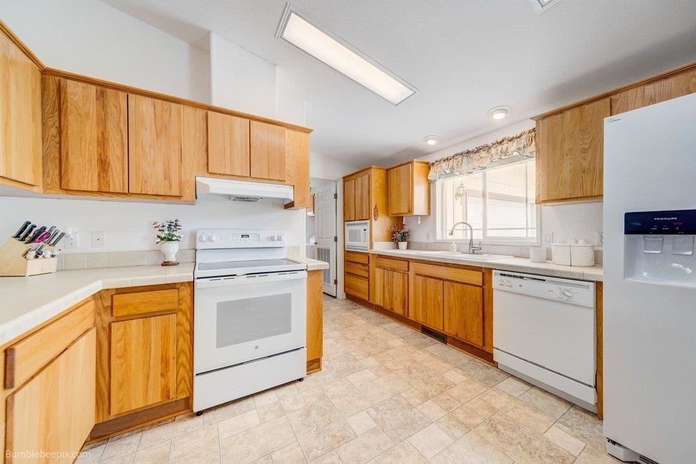 19316 E Augusta Ln - Photo 9
