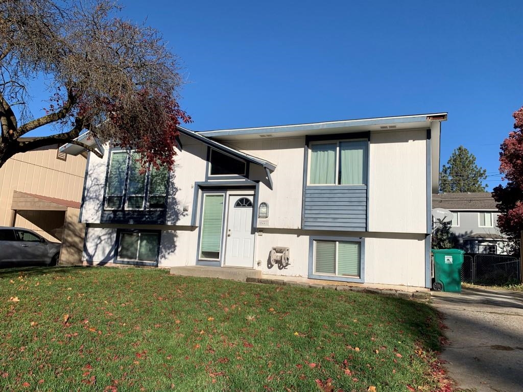 4227 E 9th Ave - Photo 1