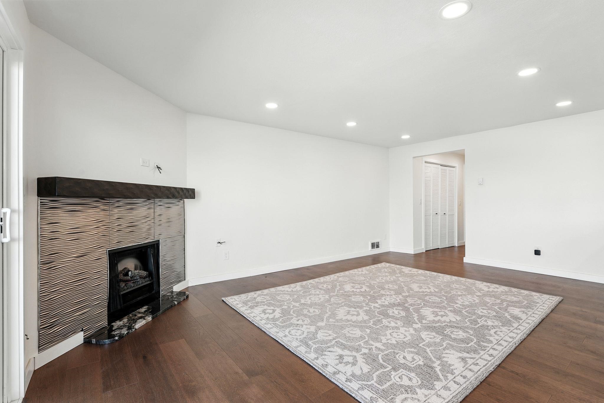 214 W 6th Ave - Photo 13