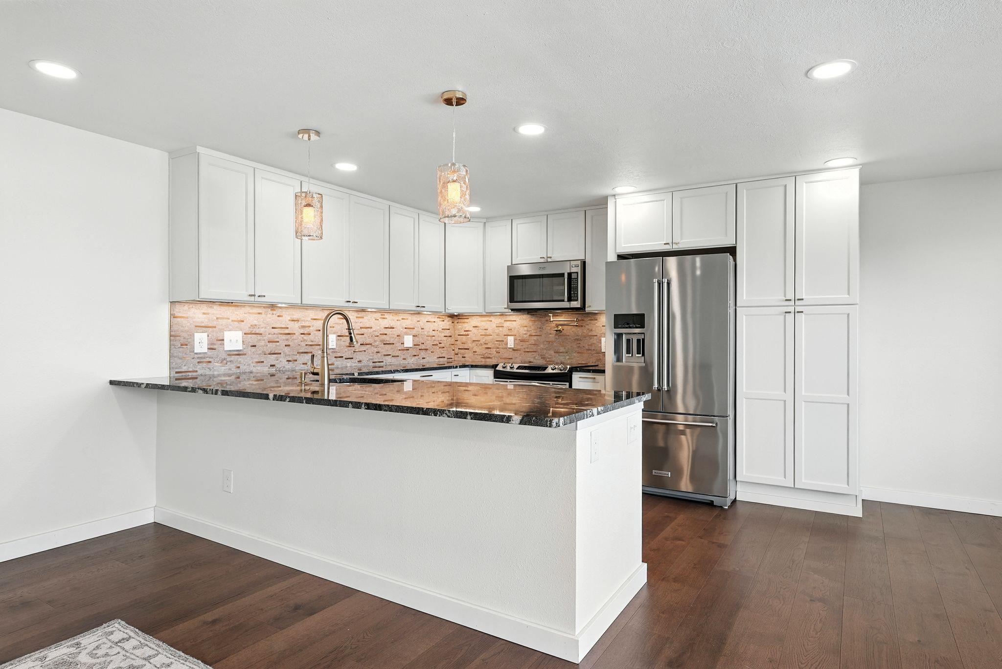 214 W 6th Ave - Photo 18