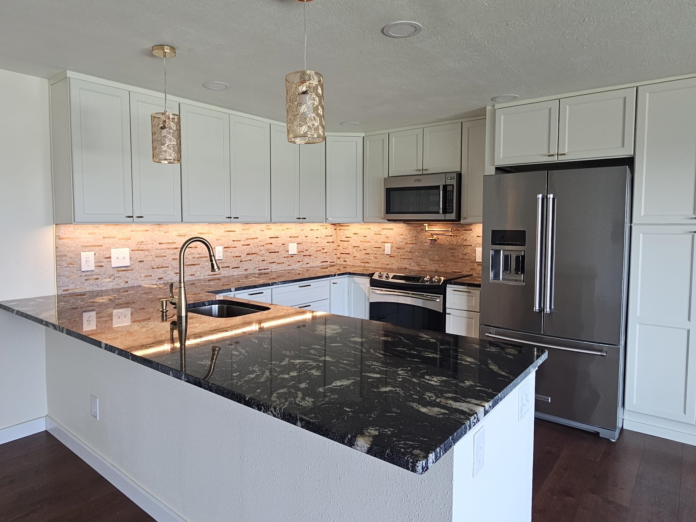 214 W 6th Ave - Photo 21