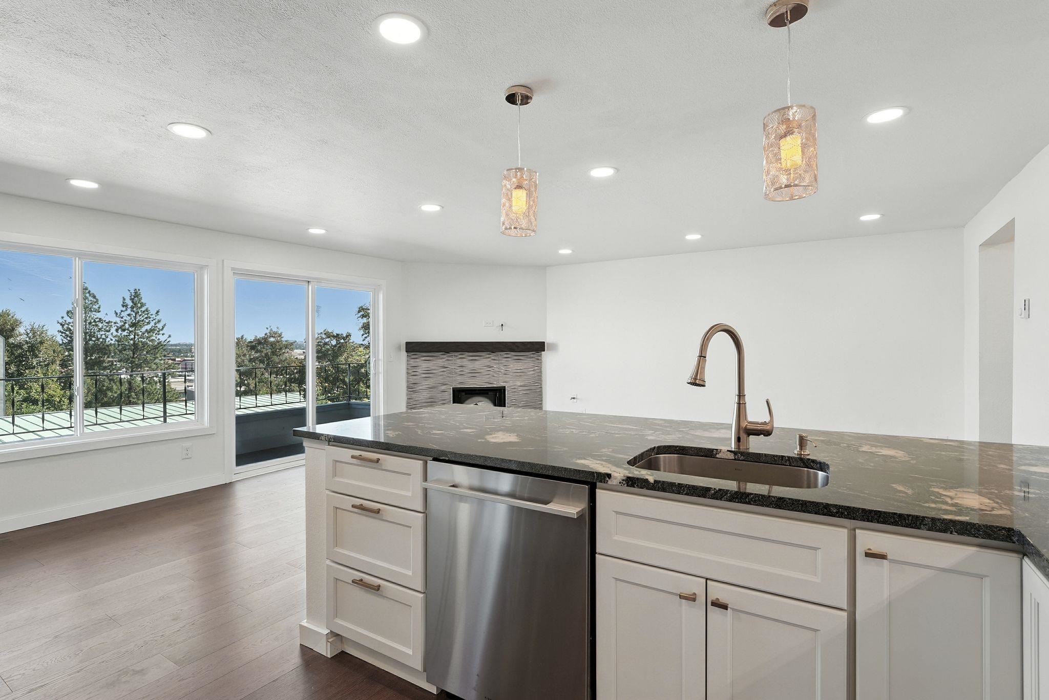 214 W 6th Ave - Photo 23