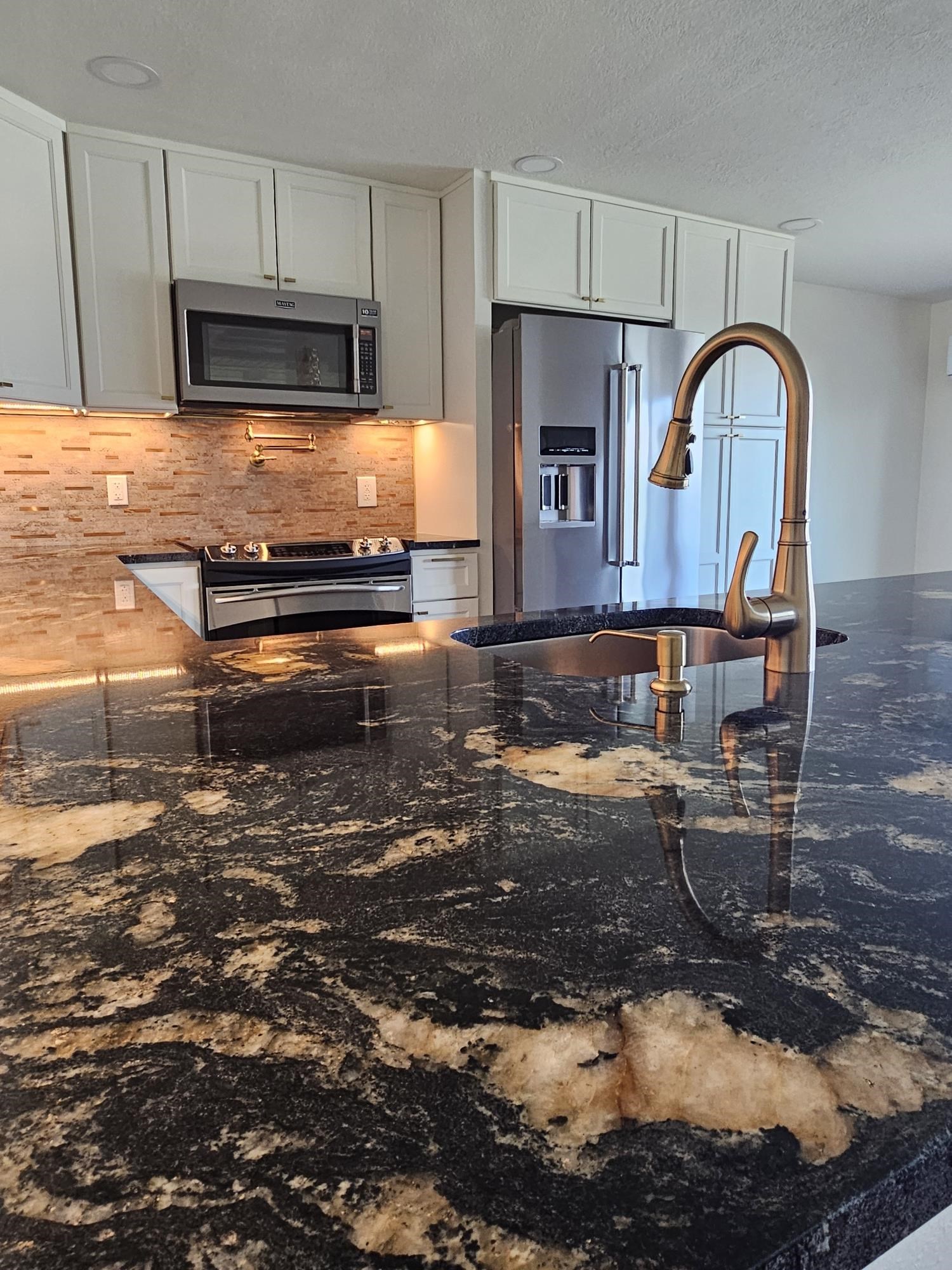 214 W 6th Ave - Photo 29