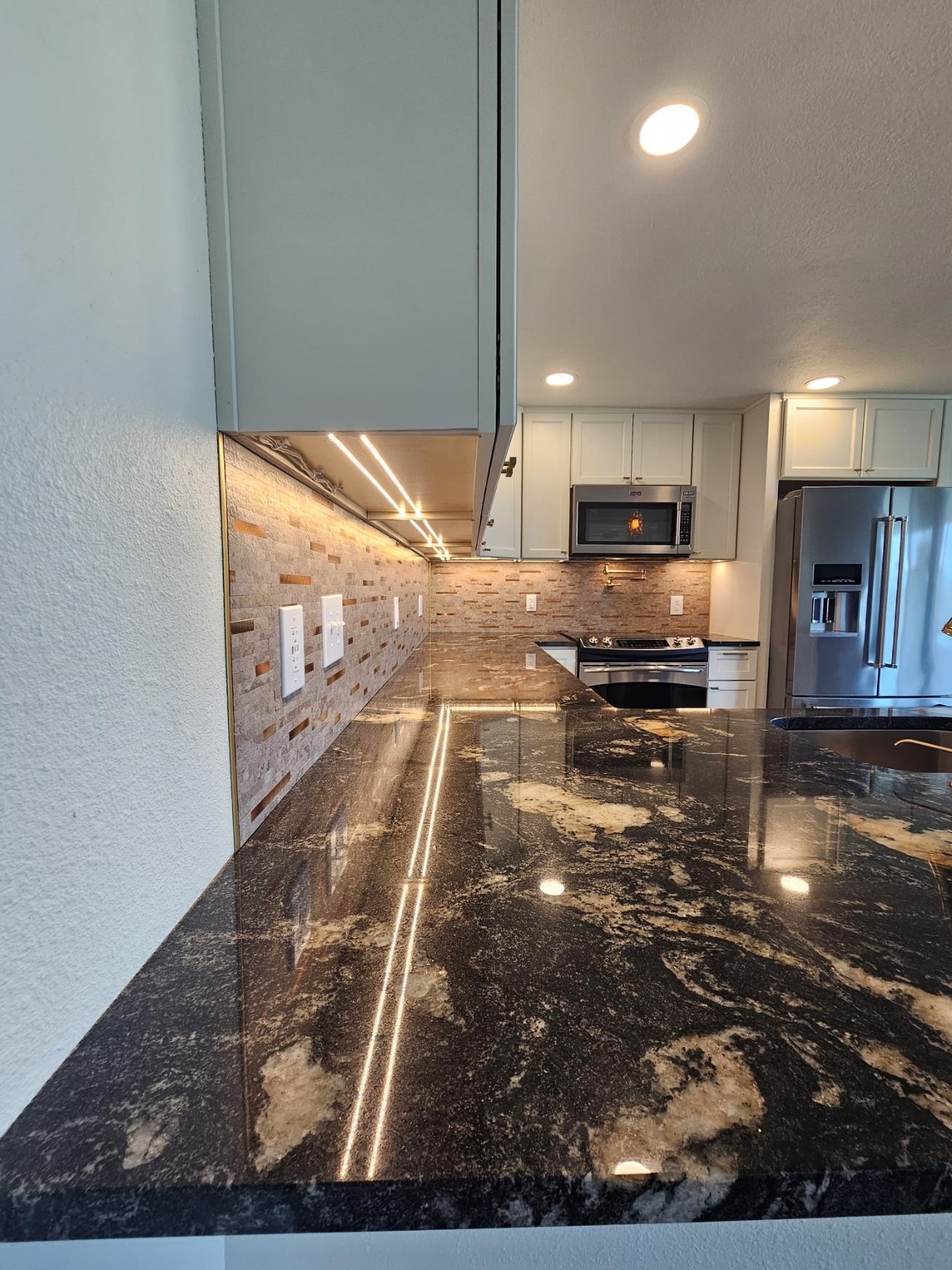 214 W 6th Ave - Photo 32