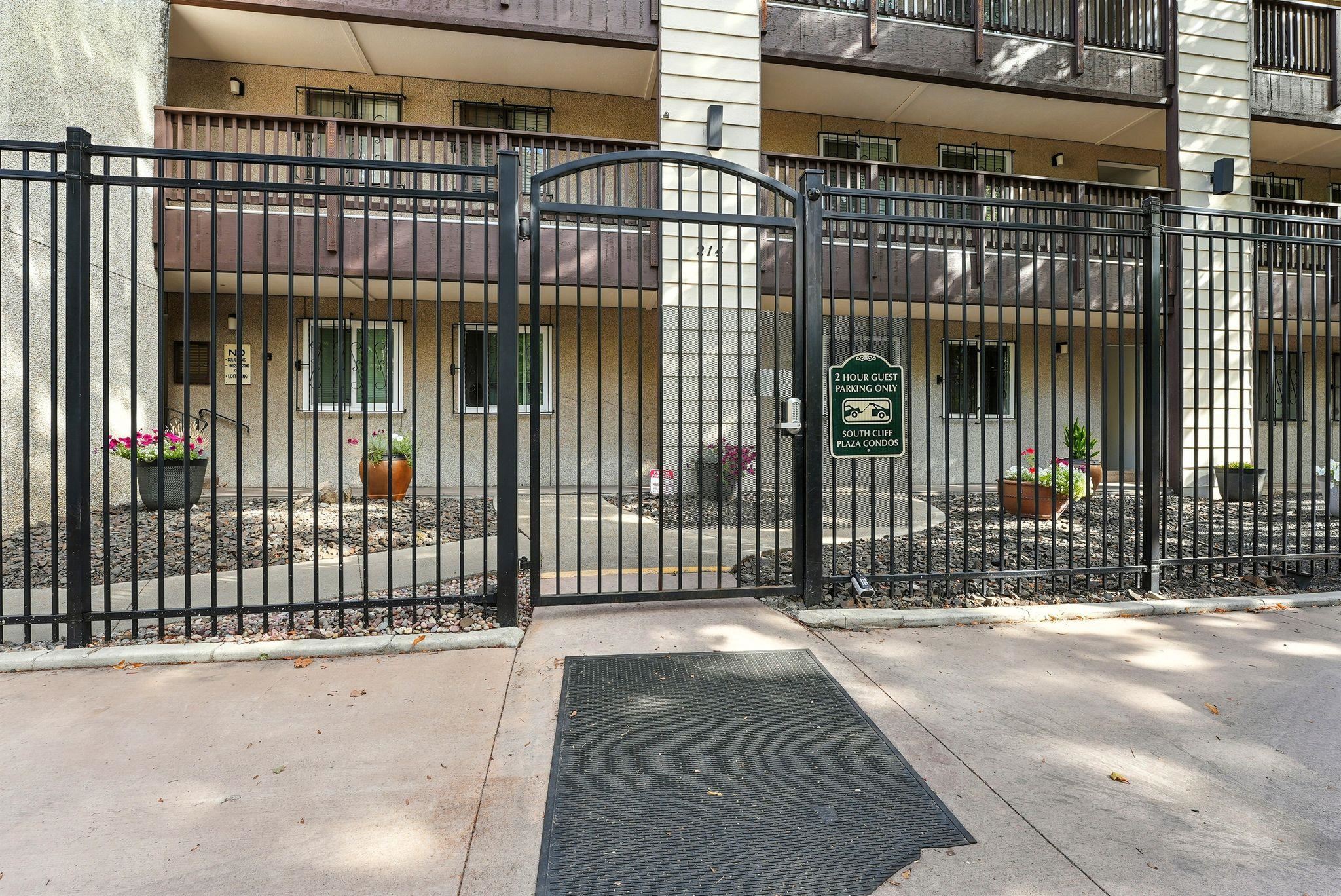 214 W 6th Ave - Photo 6