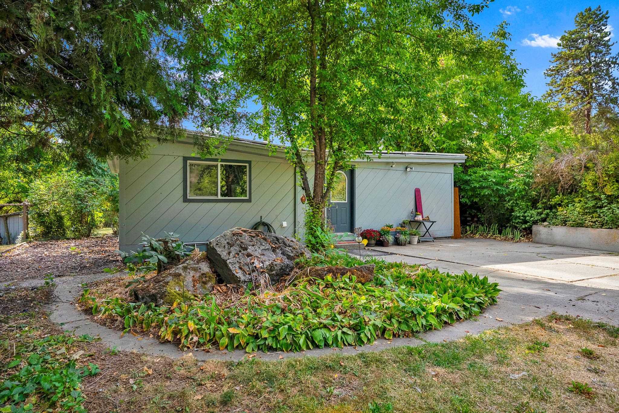 7501 N Orchard Prairie Rd - Photo 1