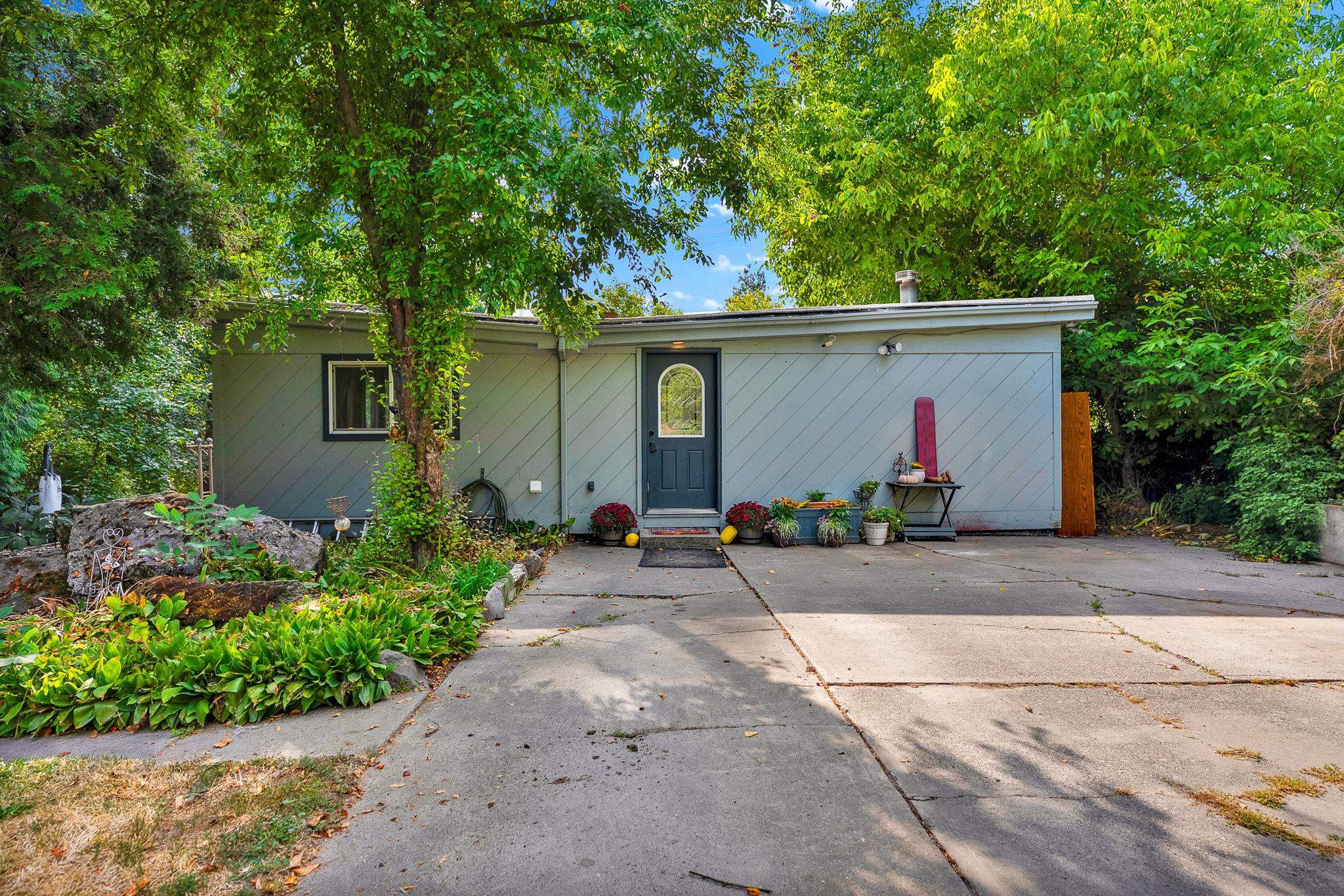 7501 N Orchard Prairie Rd - Photo 2