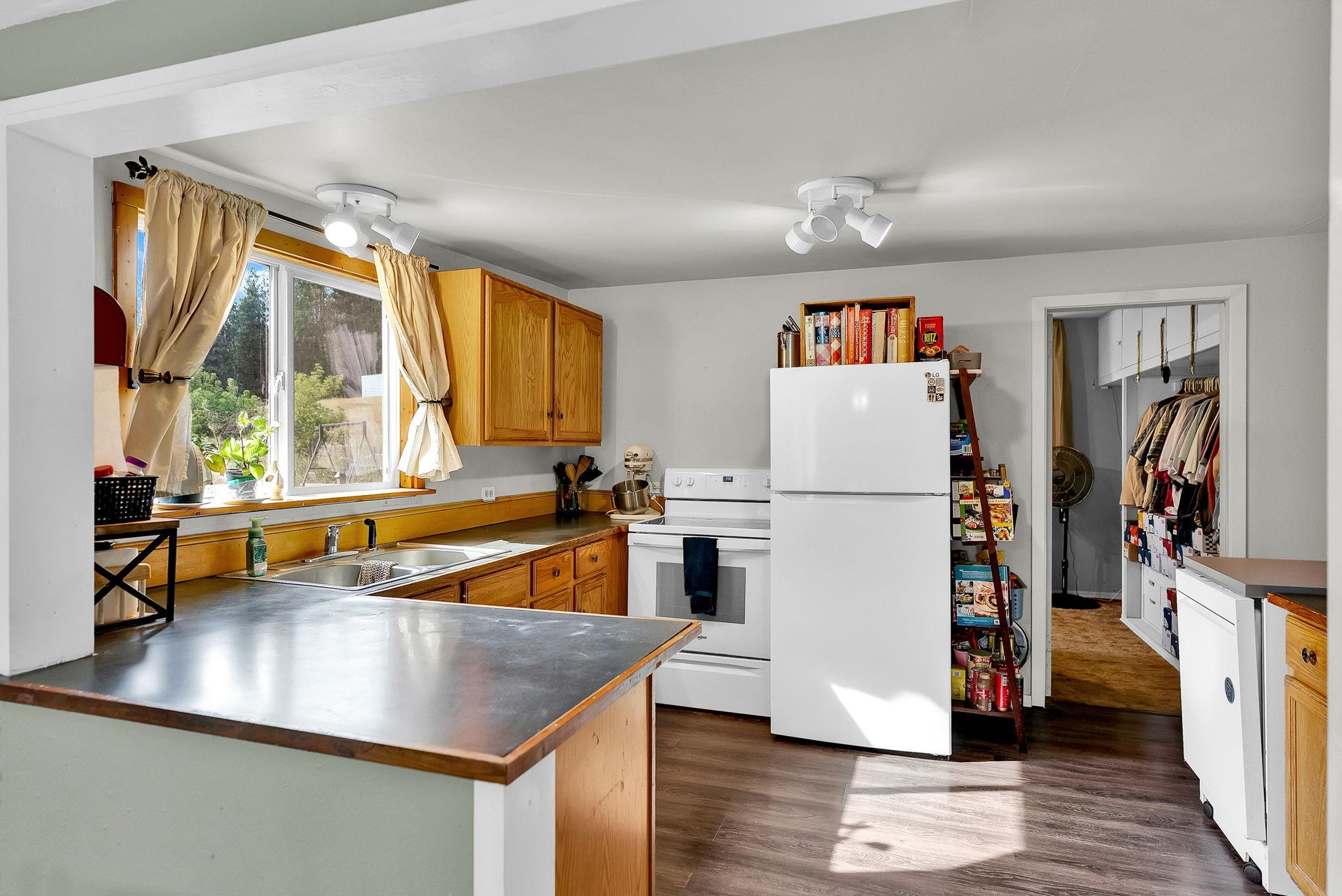7501 N Orchard Prairie Rd - Photo 7
