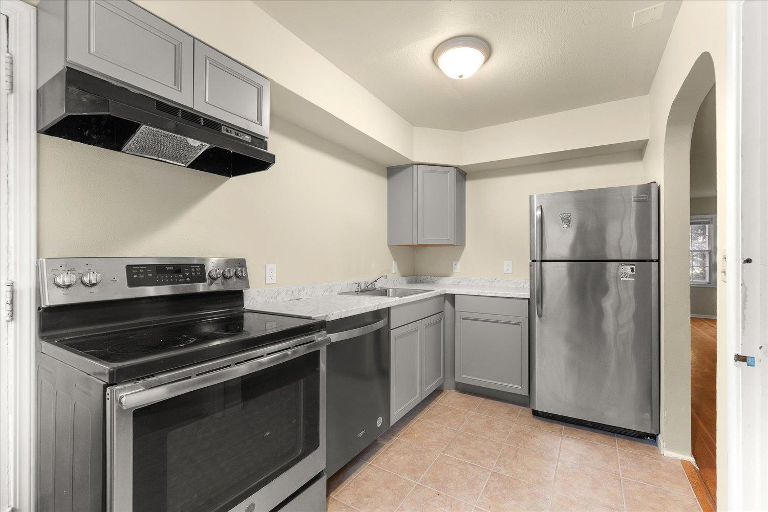 1118 E 28th Ave - Photo 16