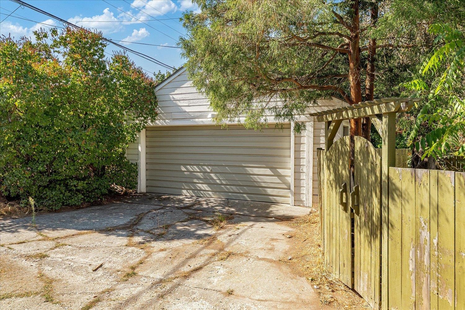 1118 E 28th Ave - Photo 43