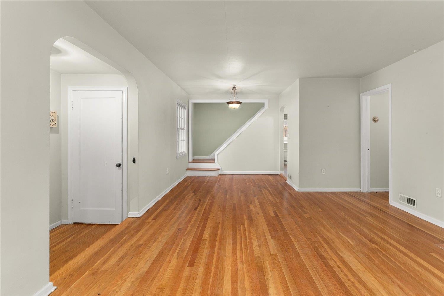 1118 E 28th Ave - Photo 8