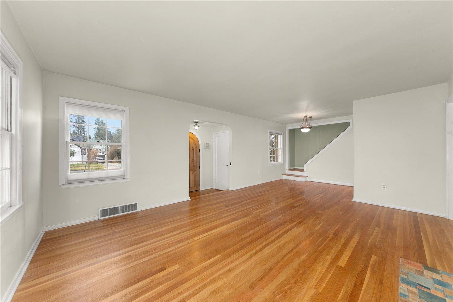1118 E 28th Ave - Photo 9