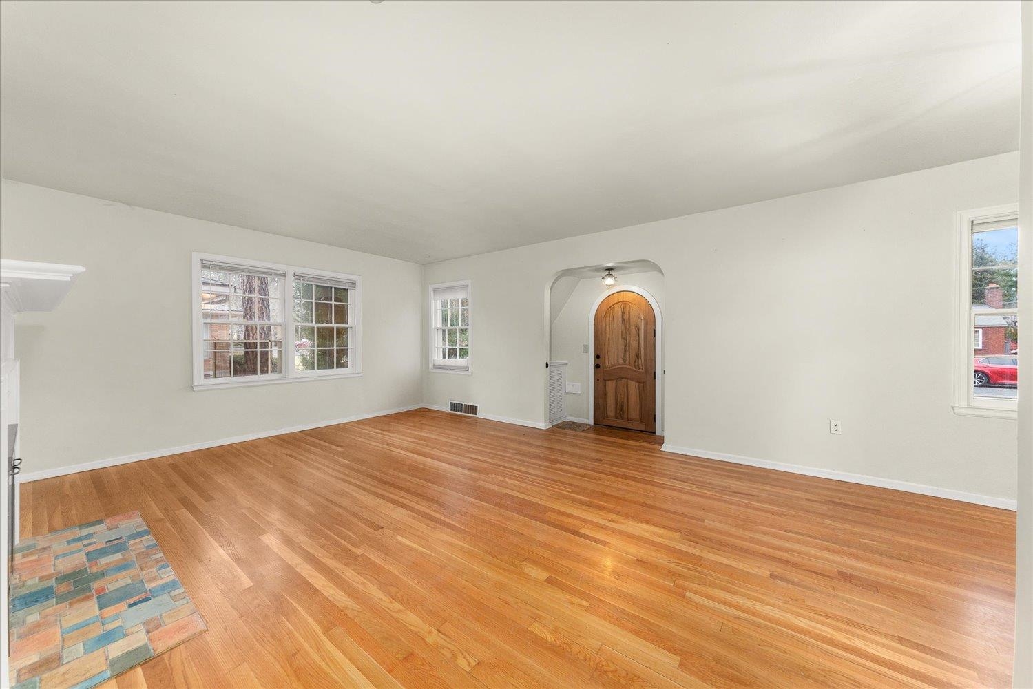 1118 E 28th Ave - Photo 10