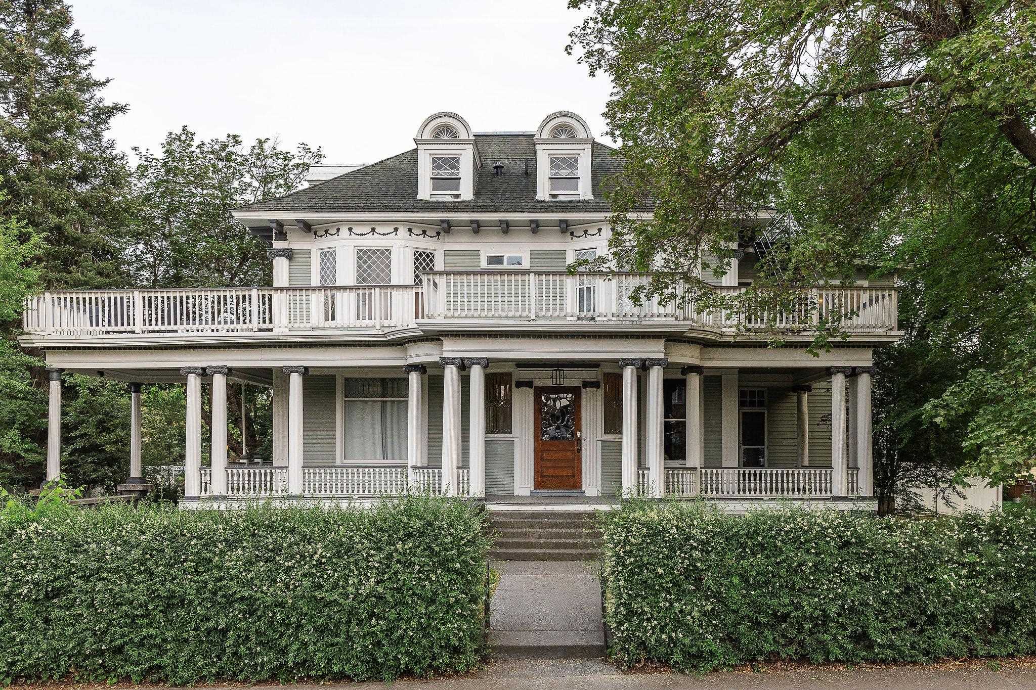 2025 W 4TH Ave - Photo 1