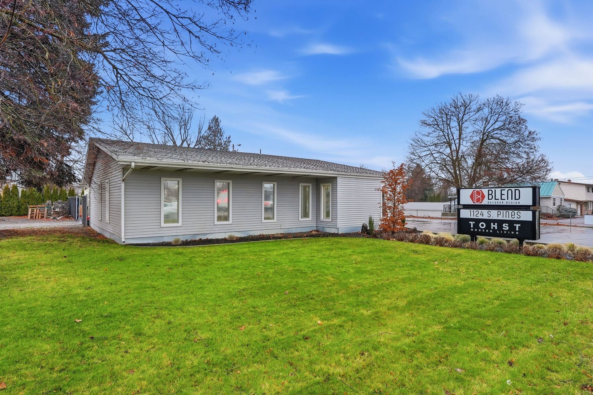 1124 S Pines Rd - Photo 1