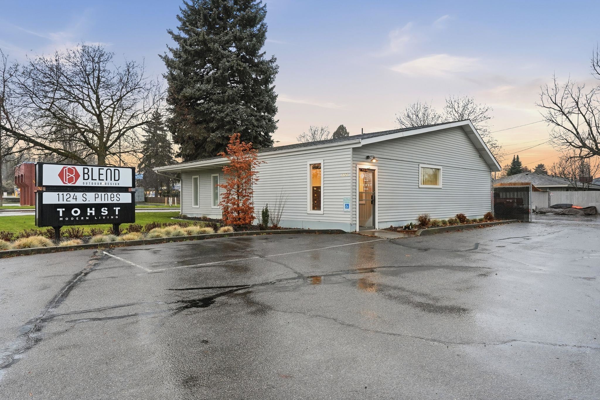 1124 S Pines Rd - Photo 2