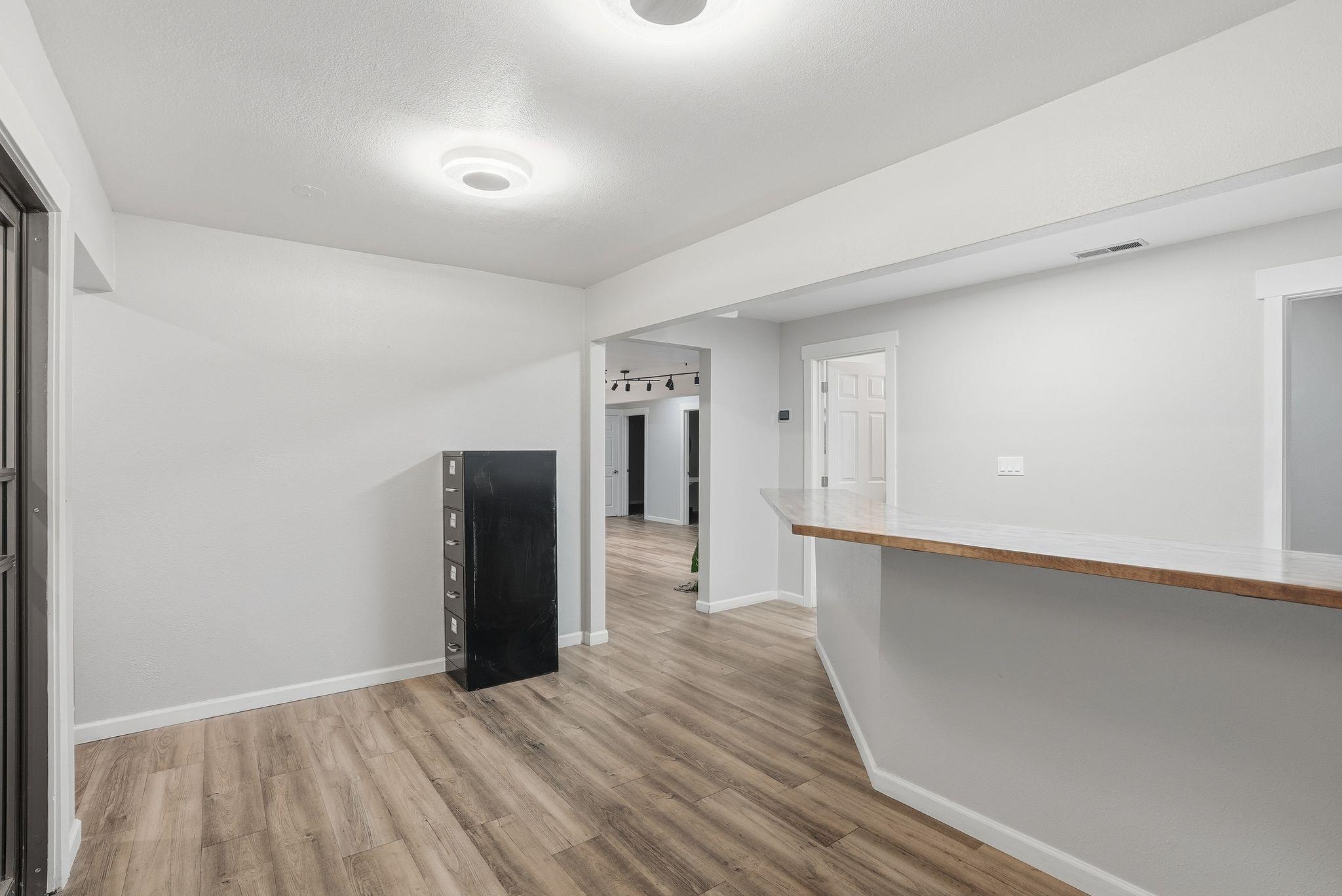 1124 S Pines Rd - Photo 11