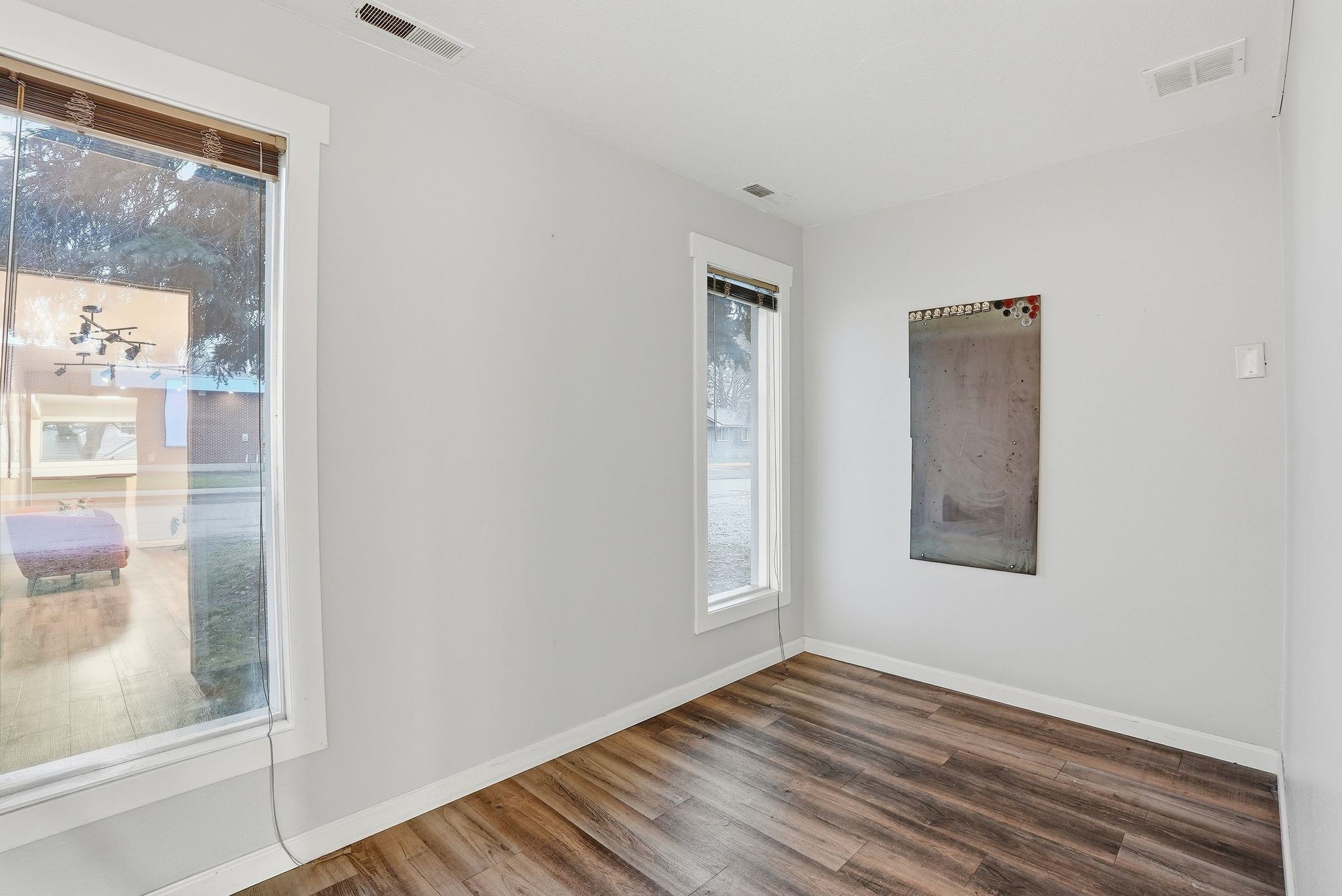 1124 S Pines Rd - Photo 19