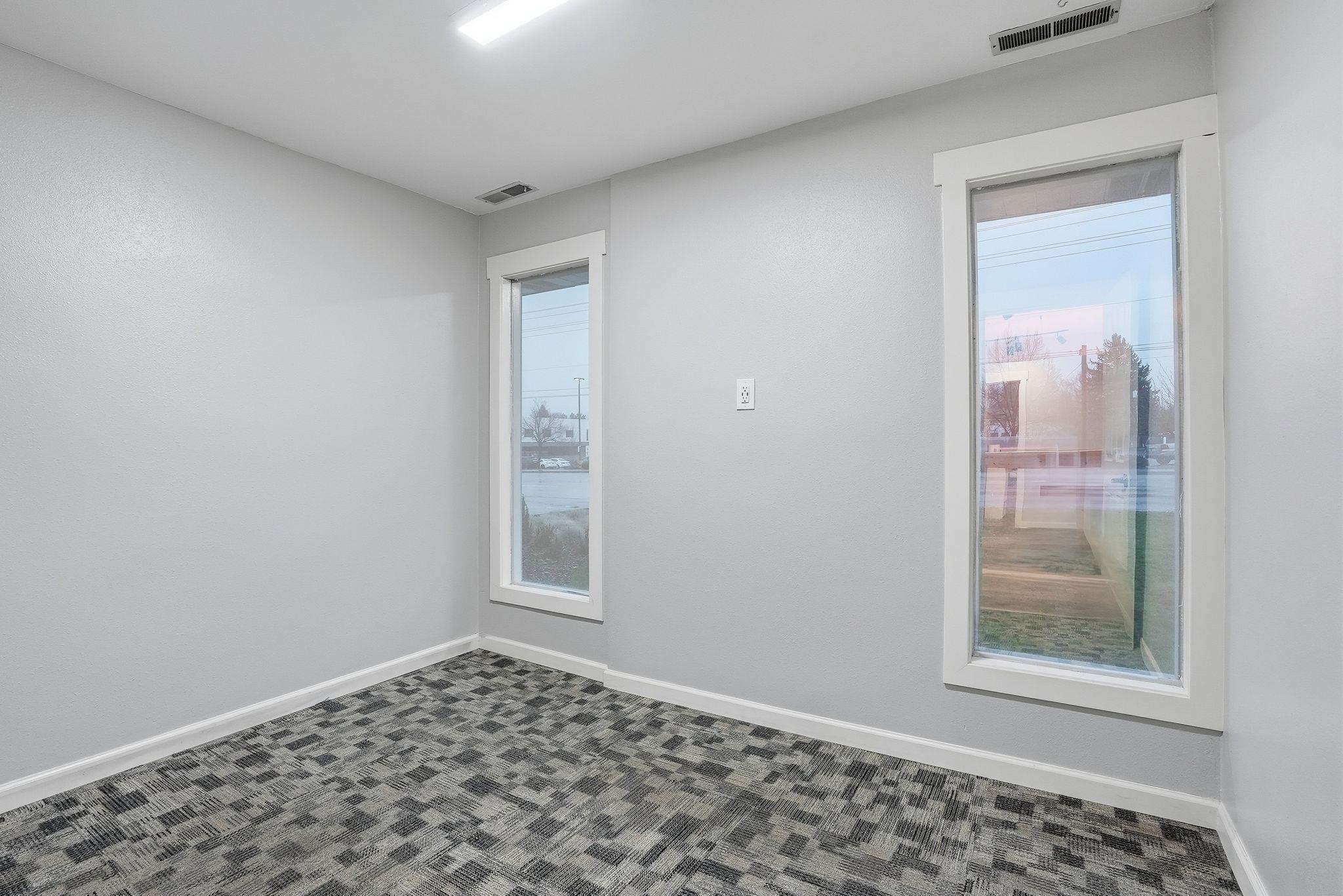 1124 S Pines Rd - Photo 21