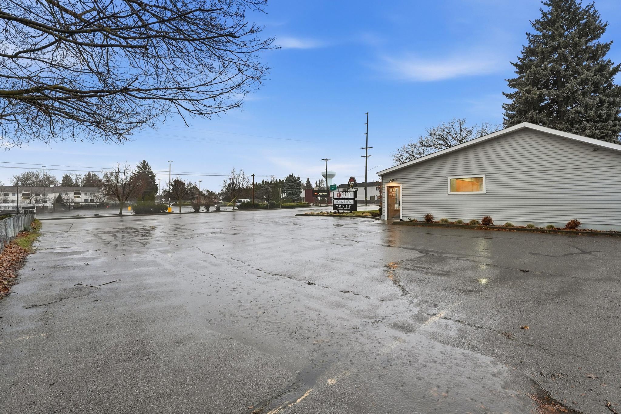 1124 S Pines Rd - Photo 8