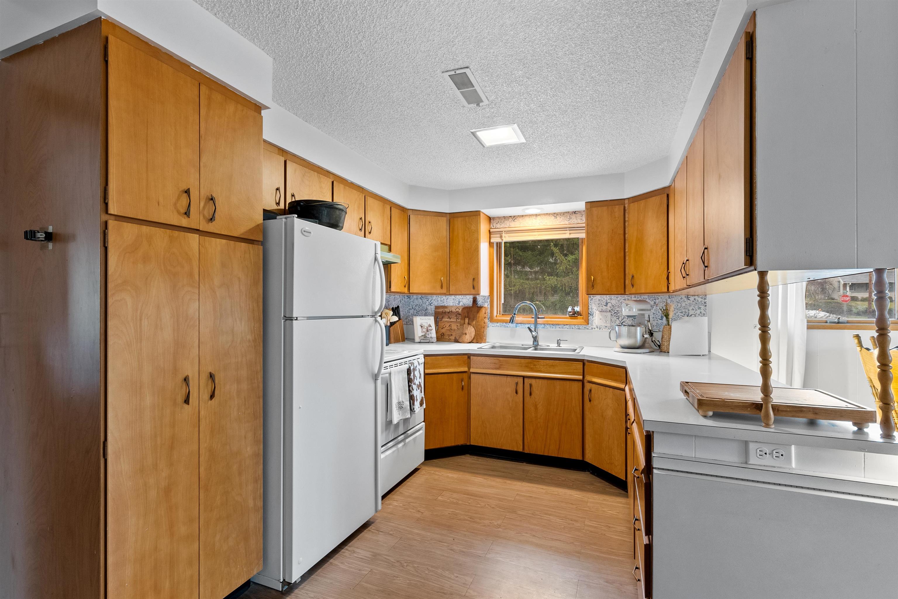 1002 S Mill St - Photo 15