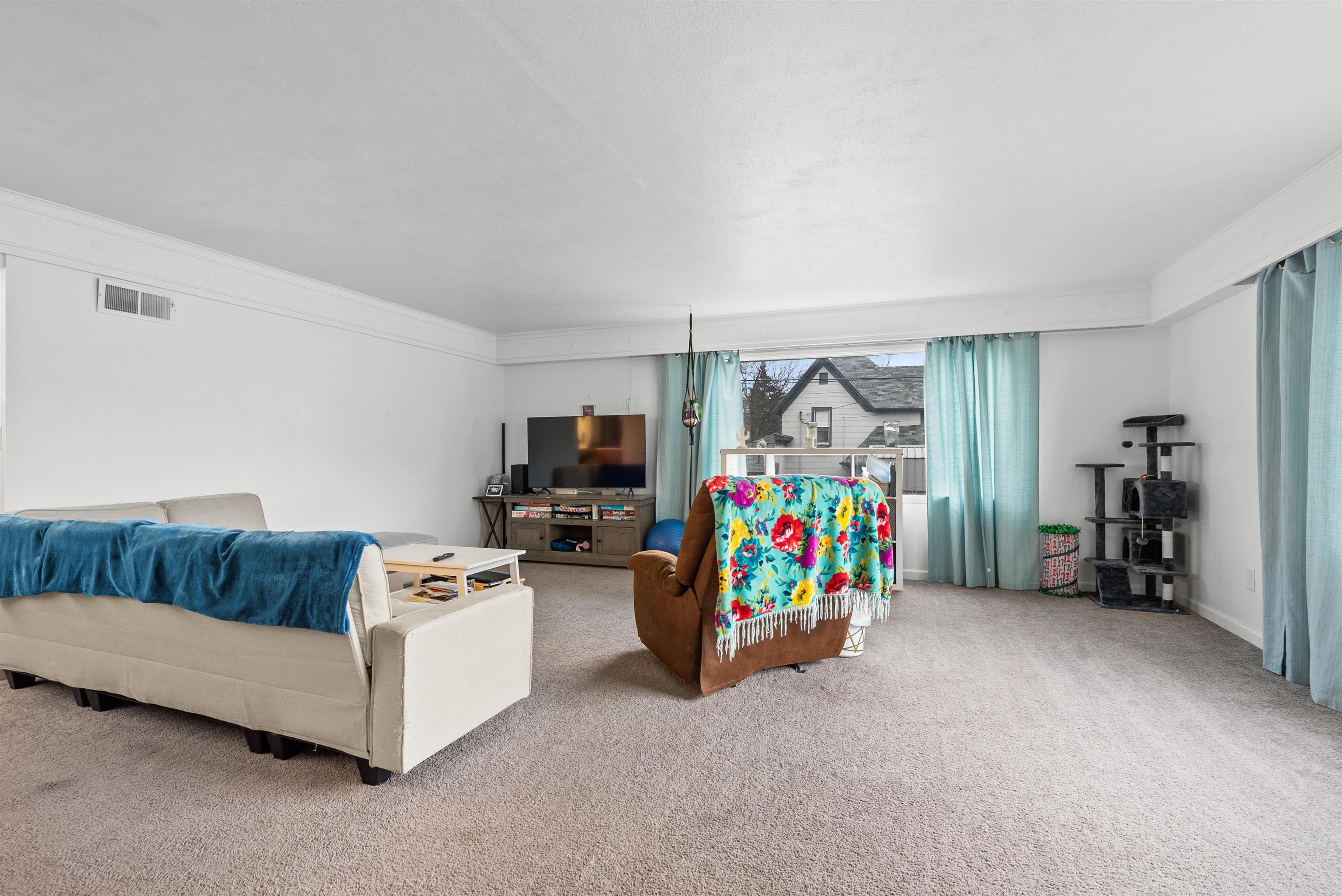 1002 S Mill St - Photo 4