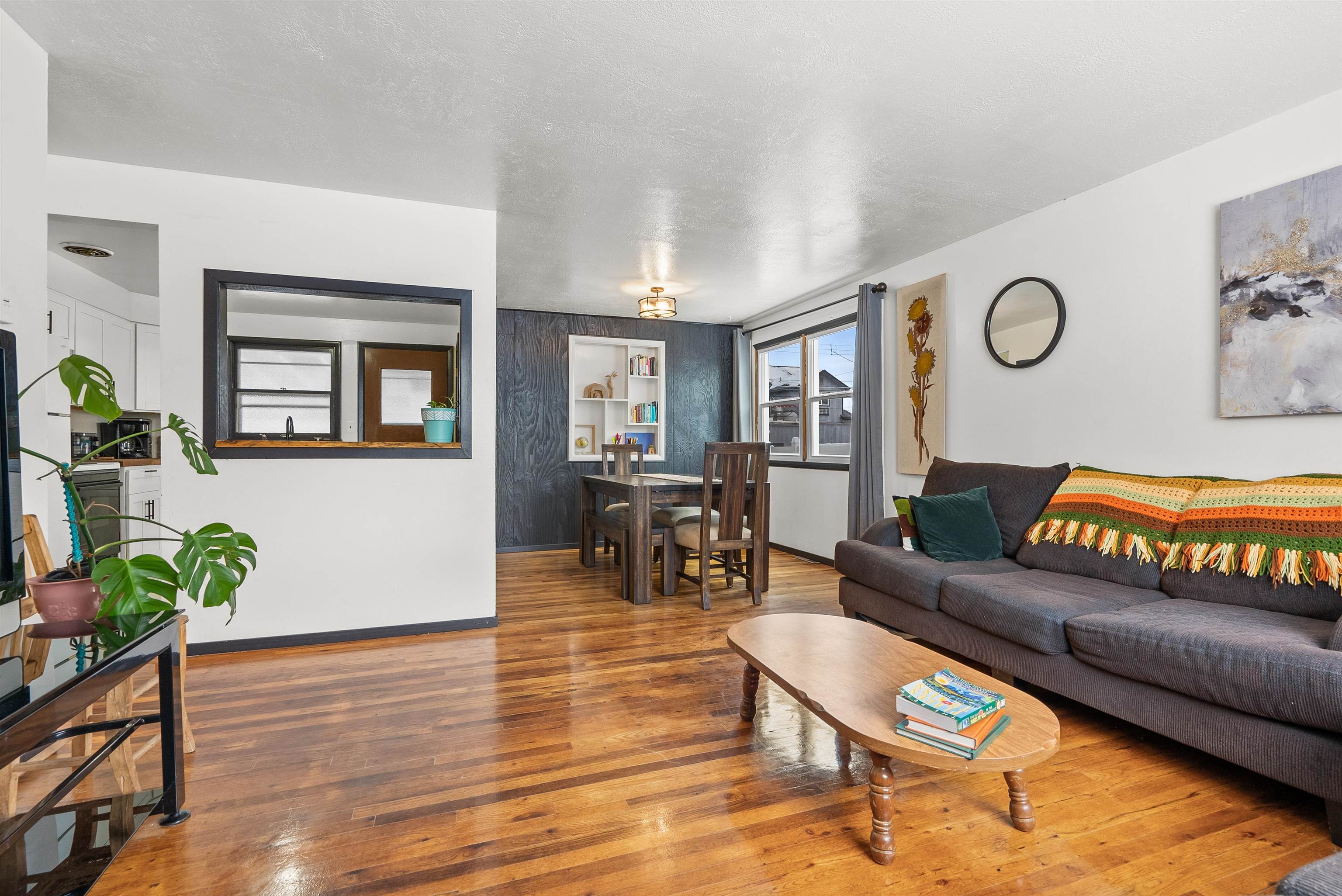 717 E Decatur St - Photo 2